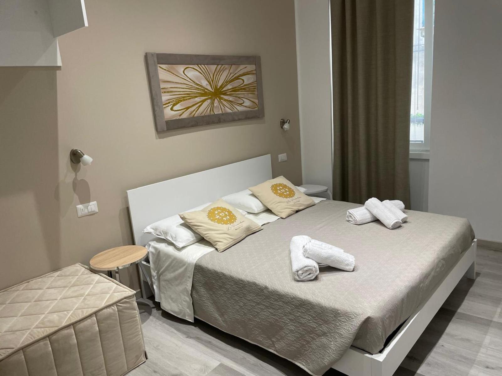 Deluxe Double Room with Extra Bed photo 1