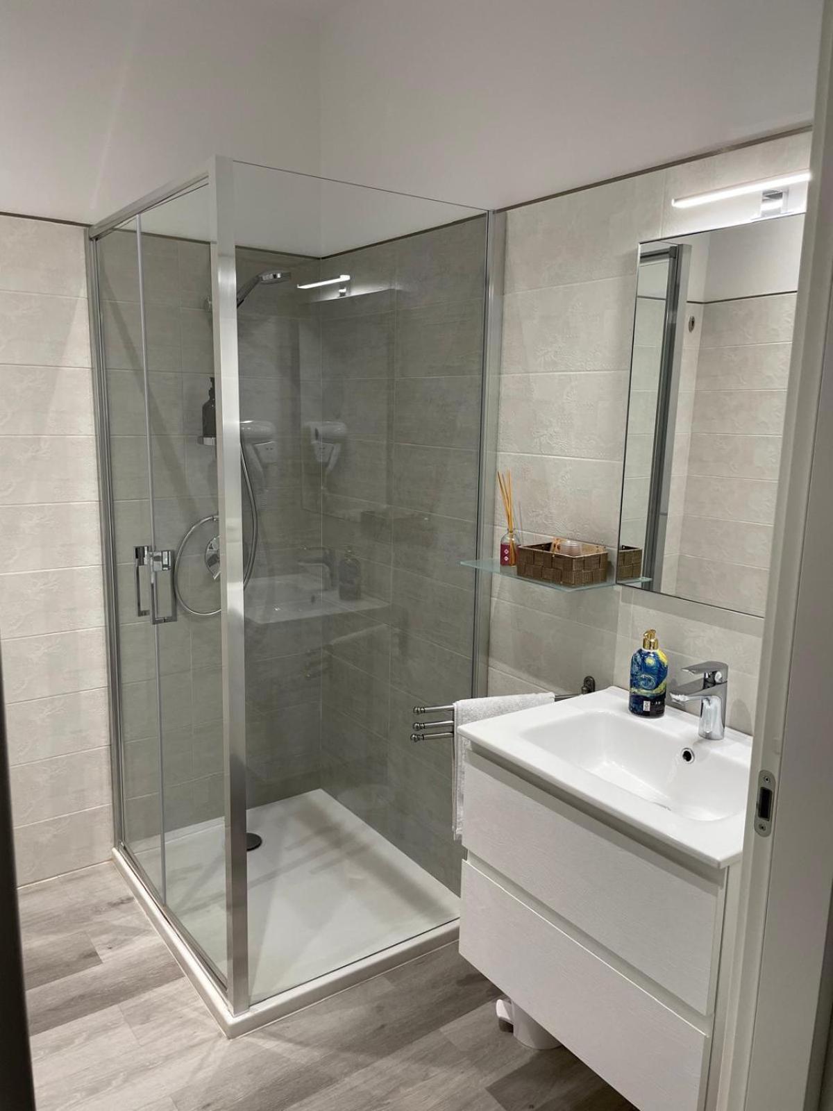 Large Double Room photo 2