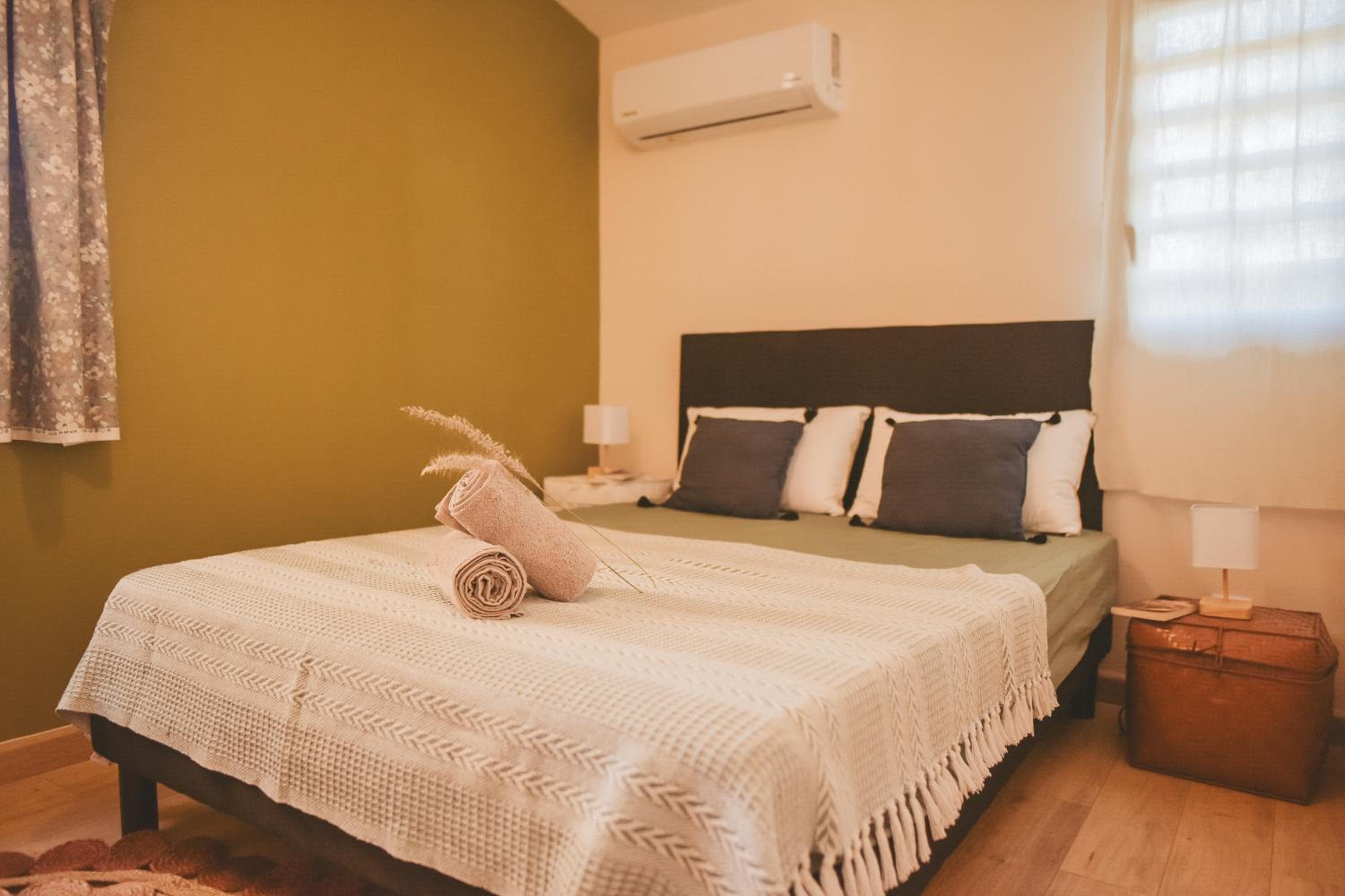 Two-Bedroom House photo 3