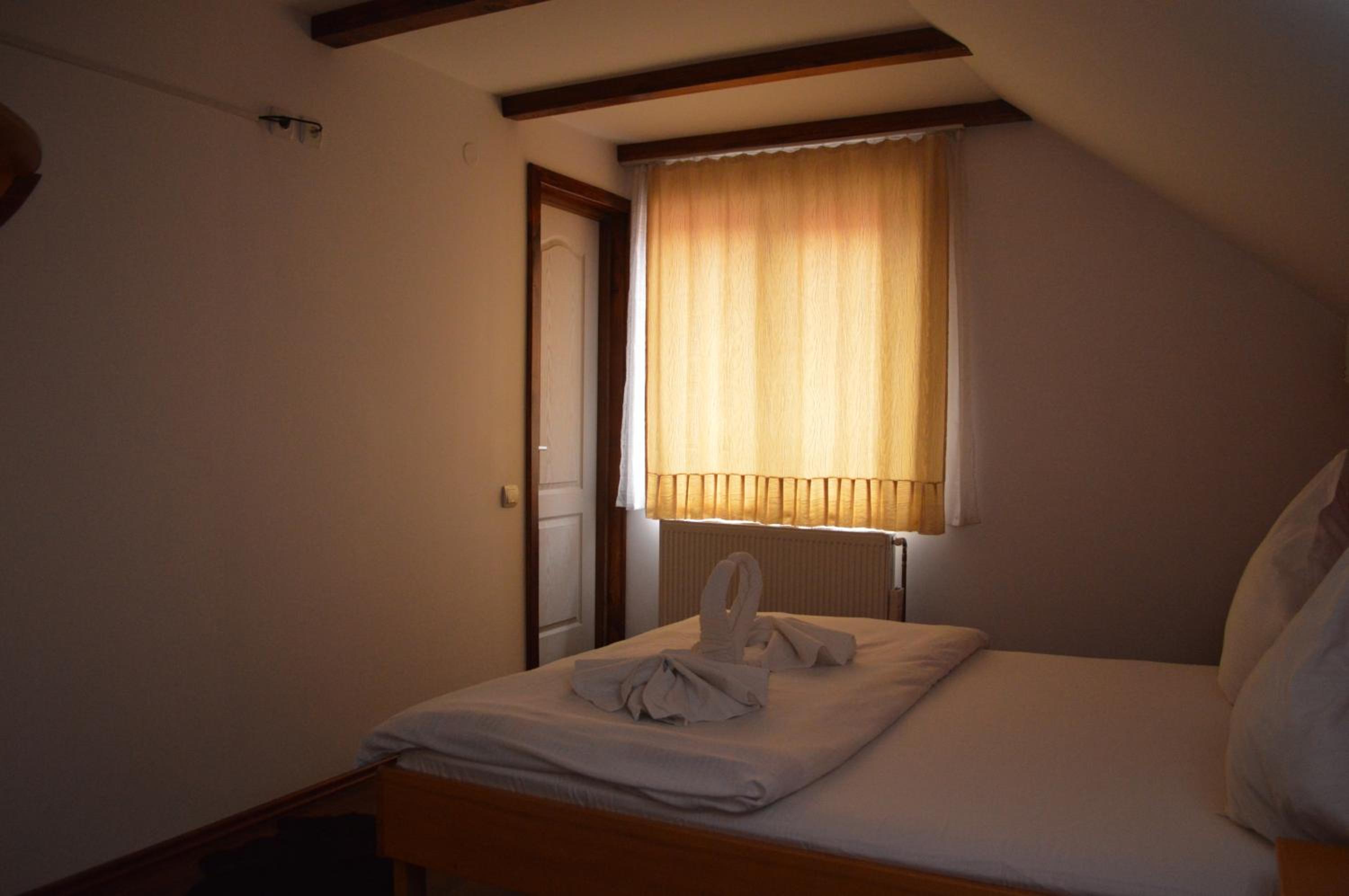 Economy Double Room photo 1