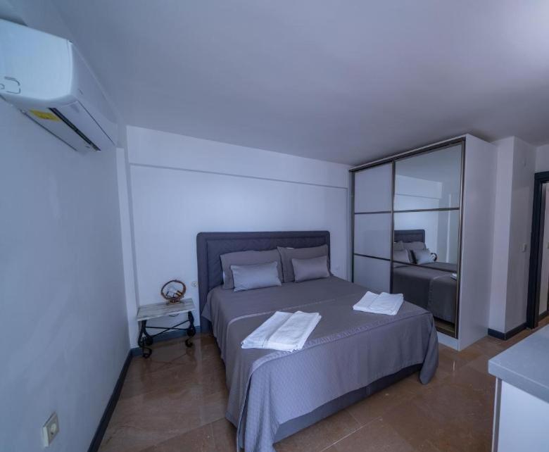 Two-Bedroom Apartment - Photo 9