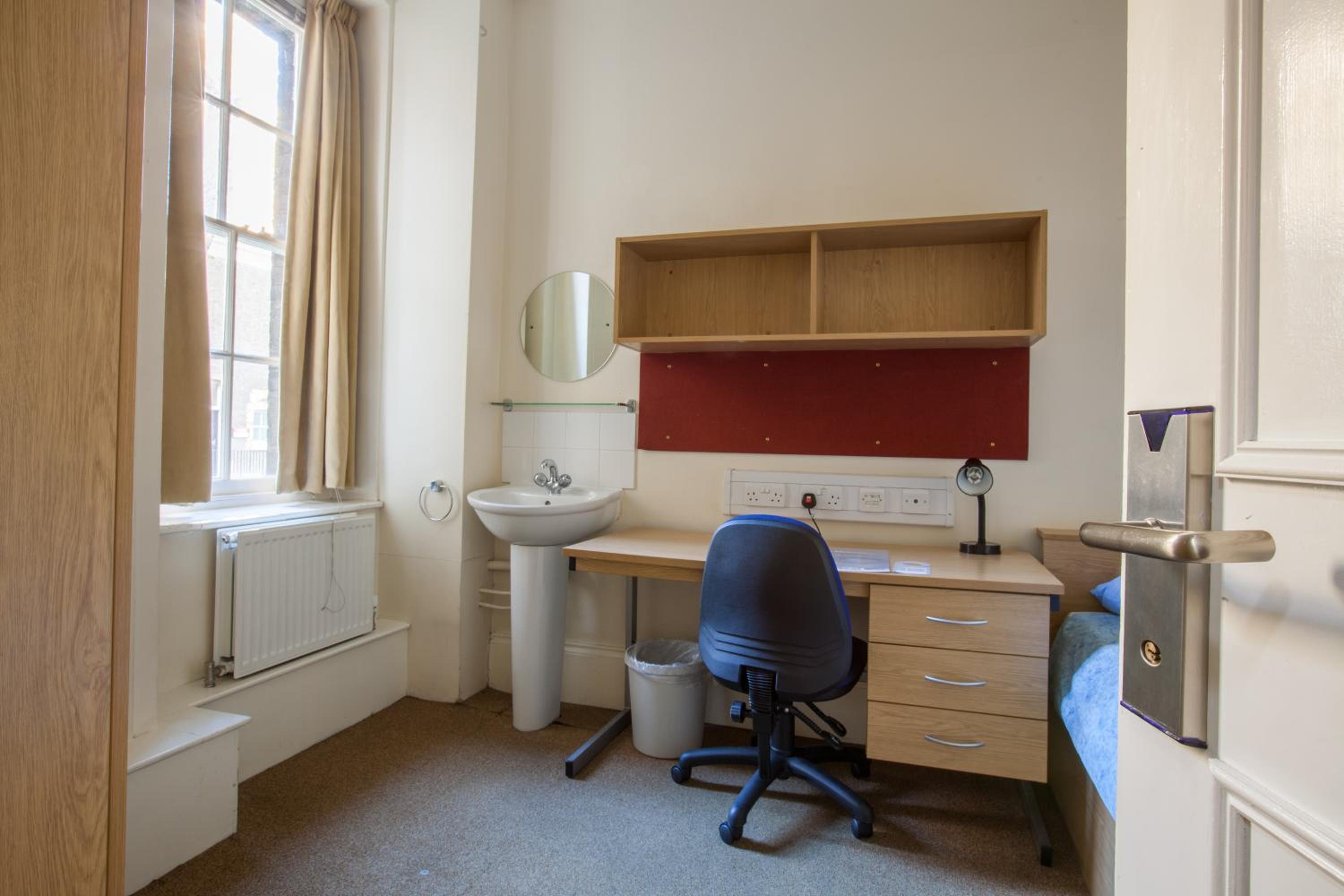 Single Room photo 1