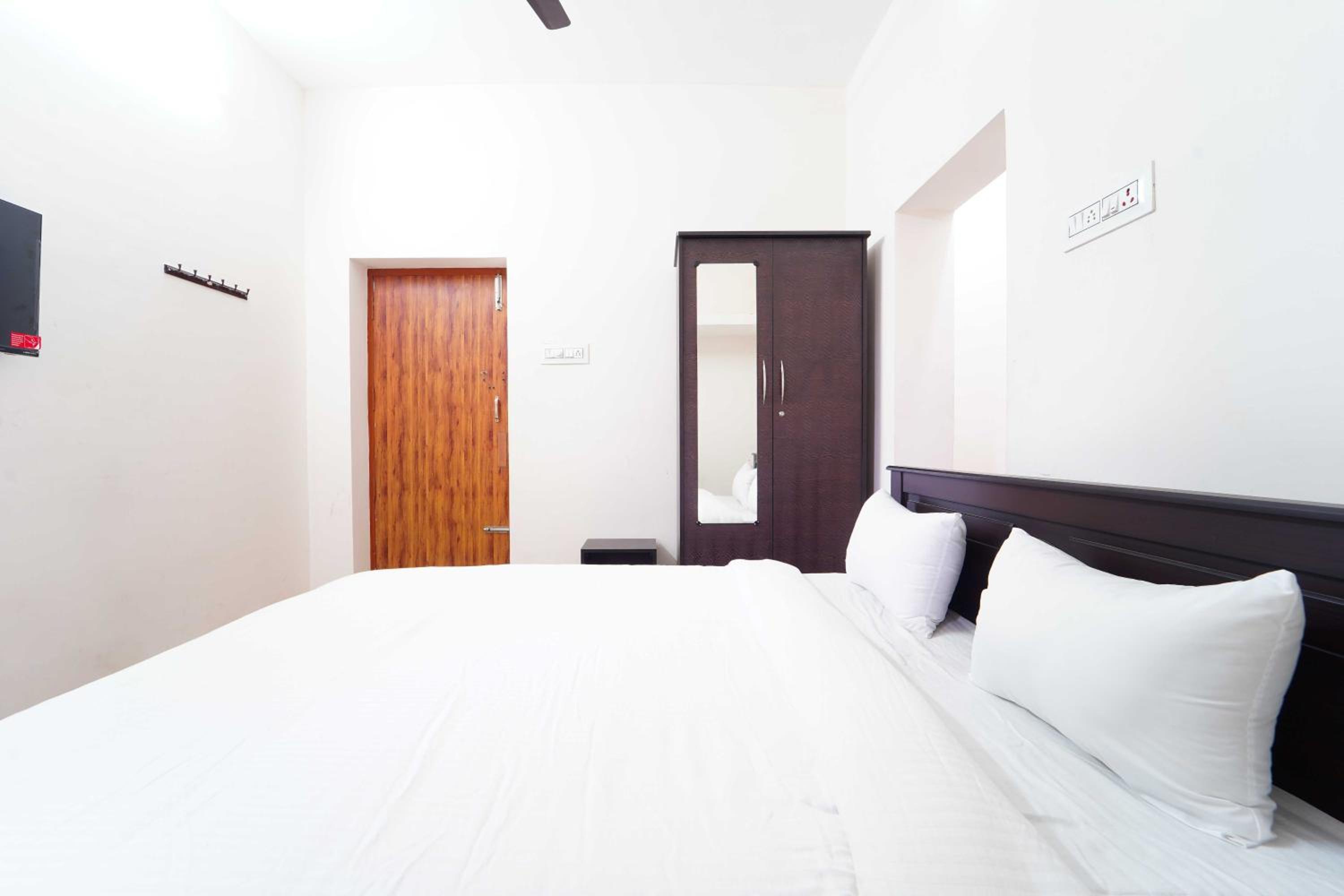 Standard Double Room photo 2