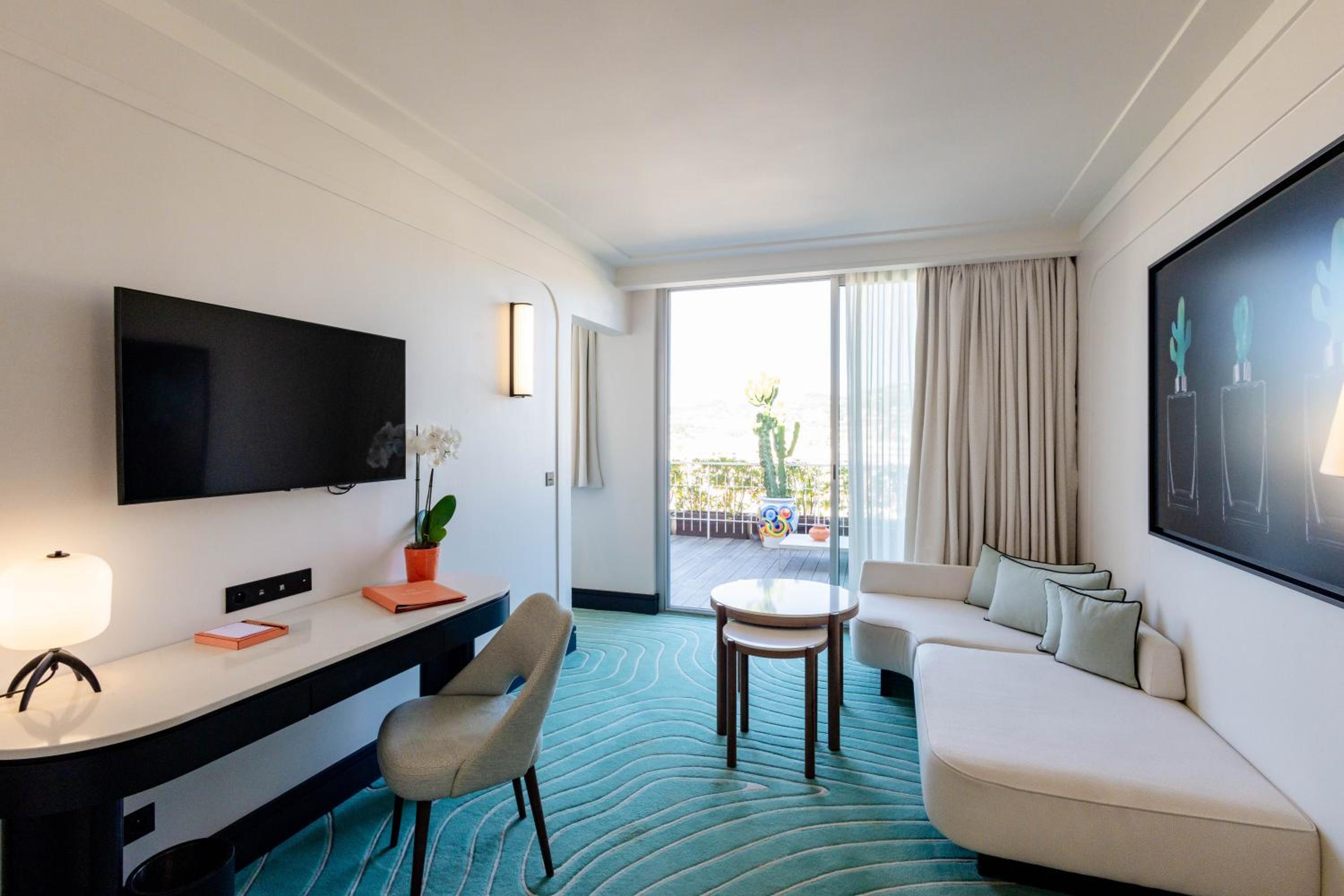 Serenity Suite with Terrace and City View