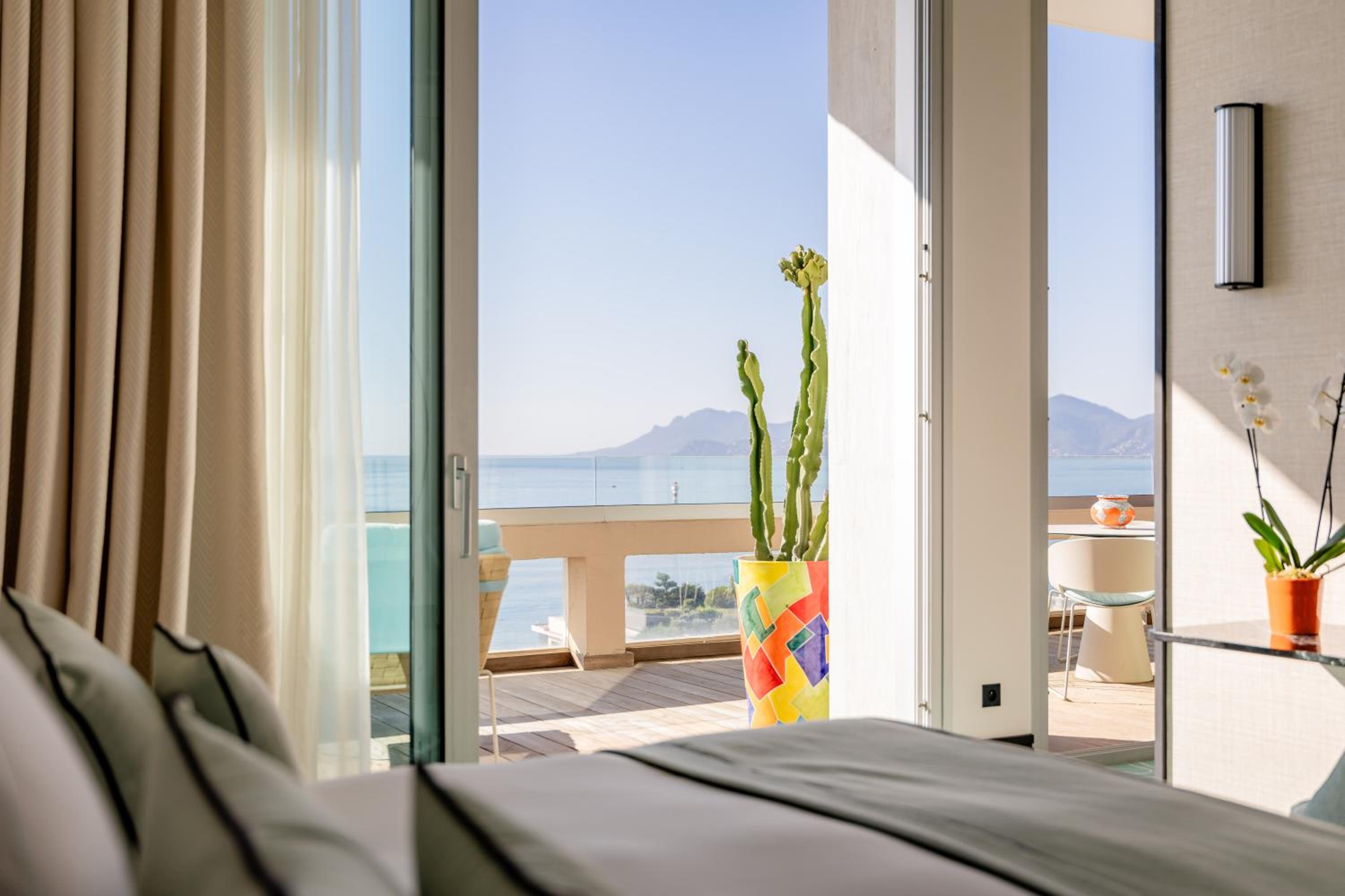 Signature Suite with Terrace and Sea View - Photo 12