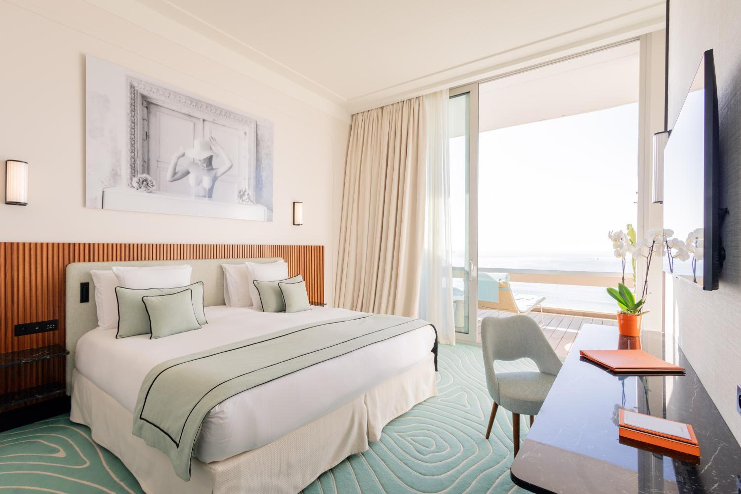 Signature Suite with Terrace and Sea View - Photo 1