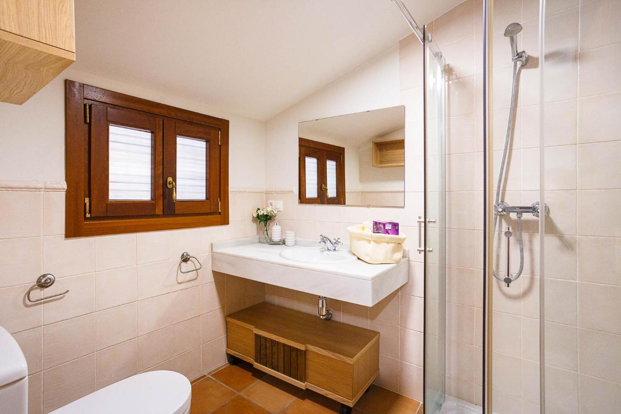Four-Bedroom House photo 2