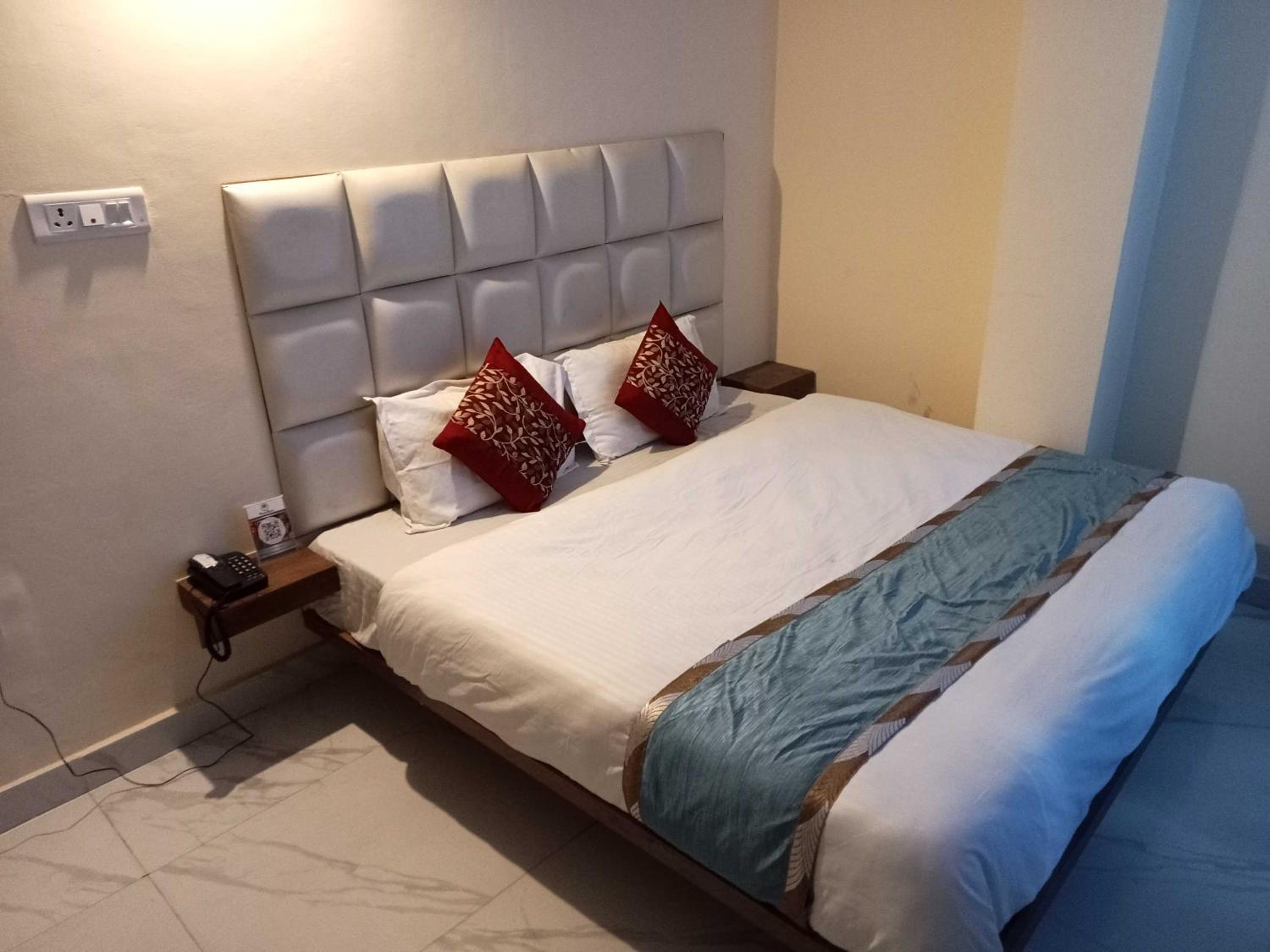 Classic Triple Room photo 2