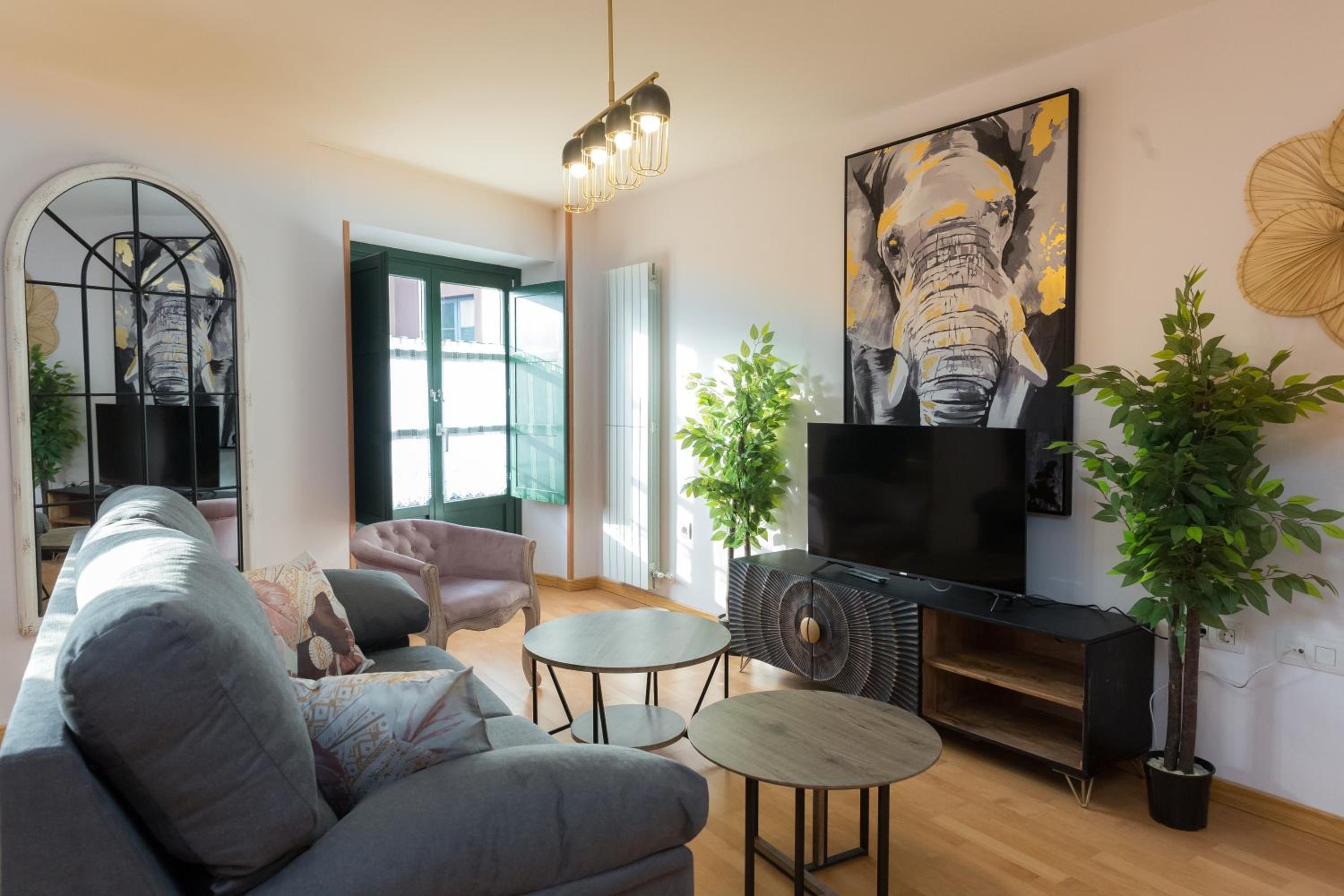 Apartamento de dos habitaciones con balcón