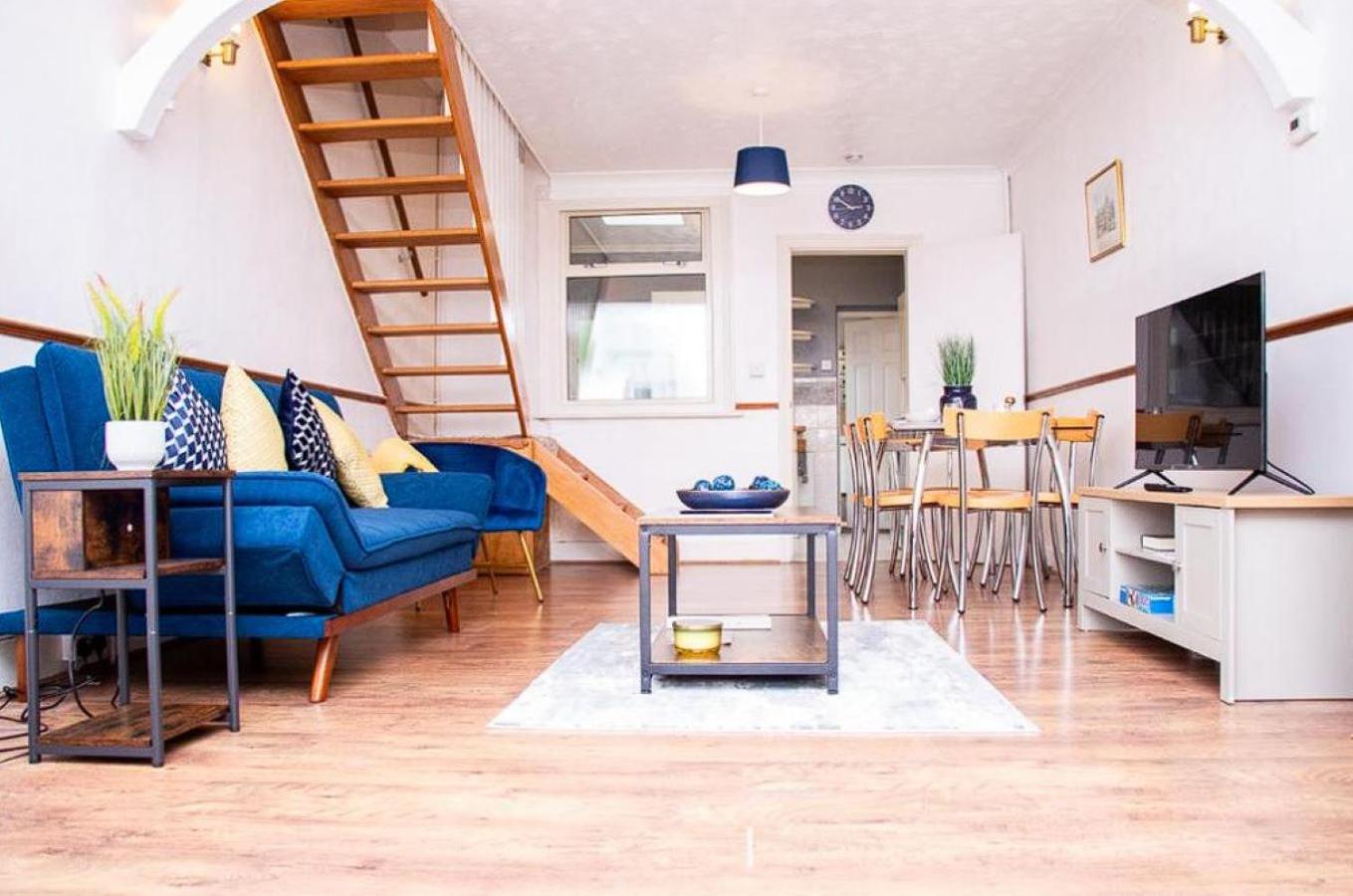 Two-Bedroom House photo 1