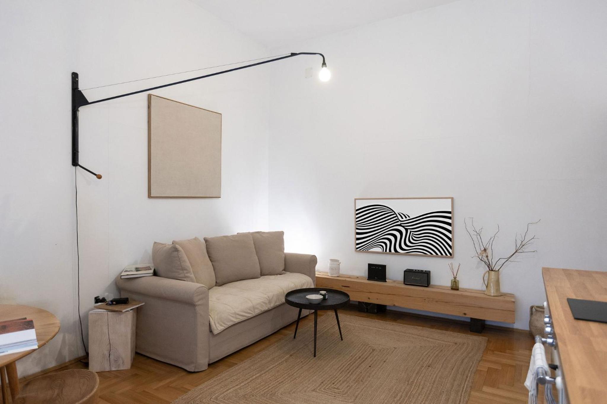 One-Bedroom Apartment