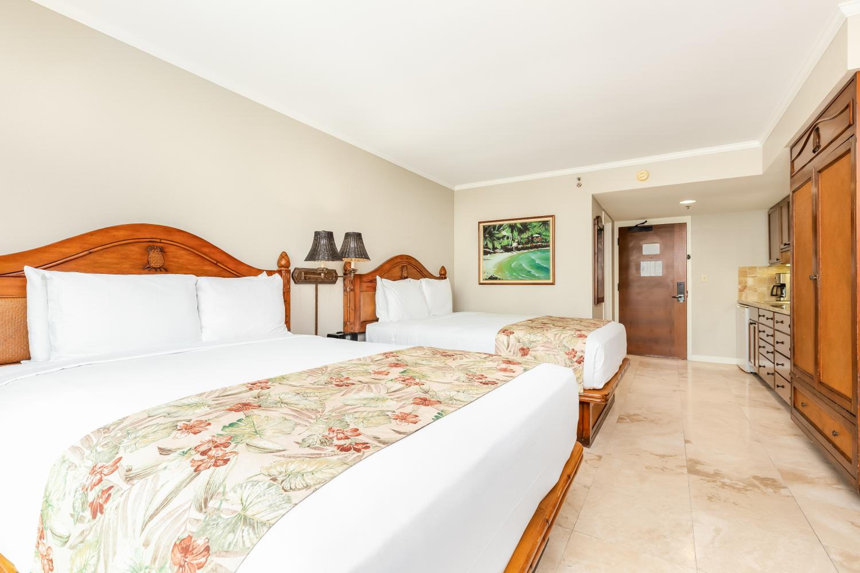 City View Studio Suite with Two Queen Beds and Kitchenette - Photo 1