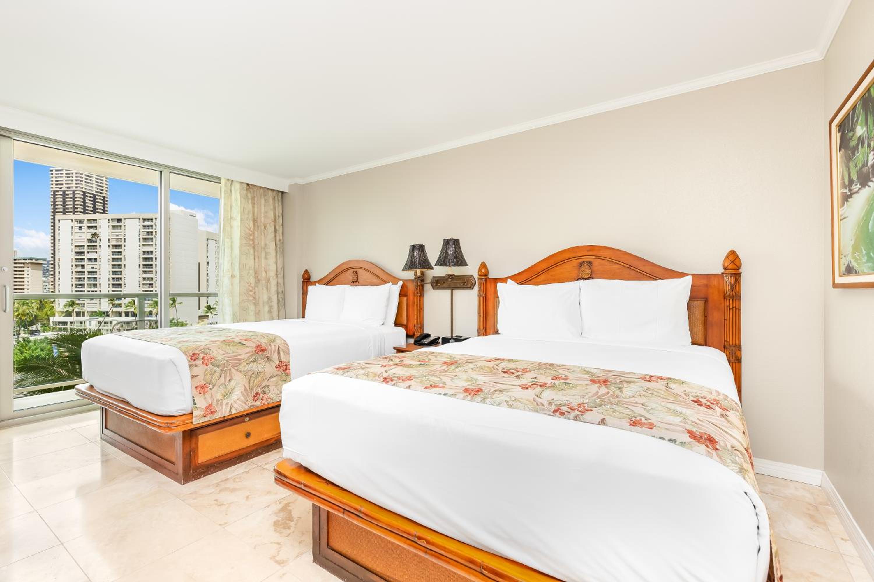 City View Two Queen Beds - Photo 2