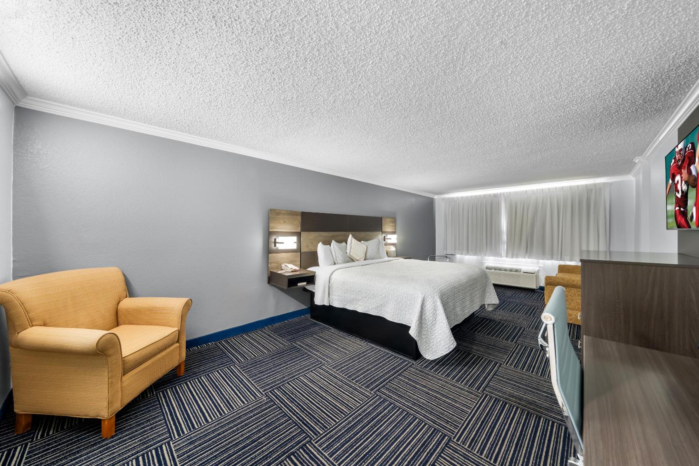 Superior King Room Smoke Free - Photo 7
