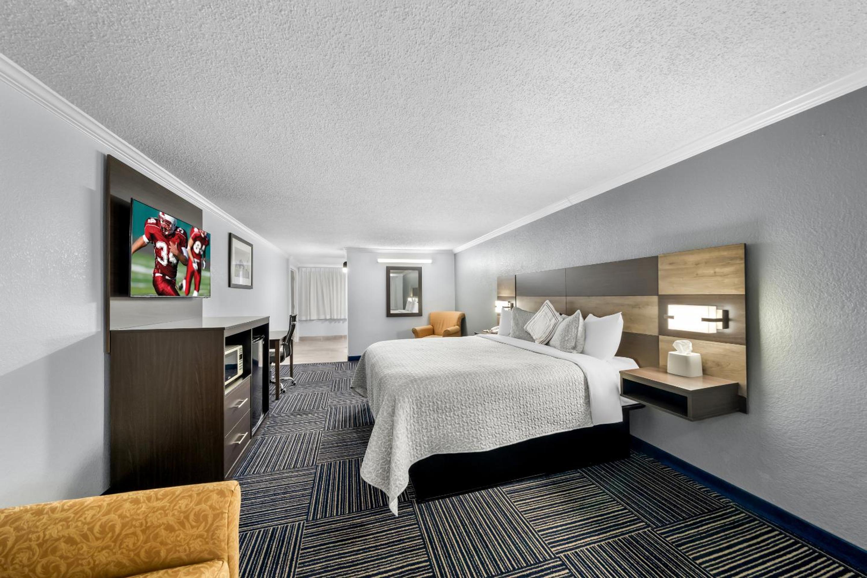 Superior King Room Smoke Free - Photo 10