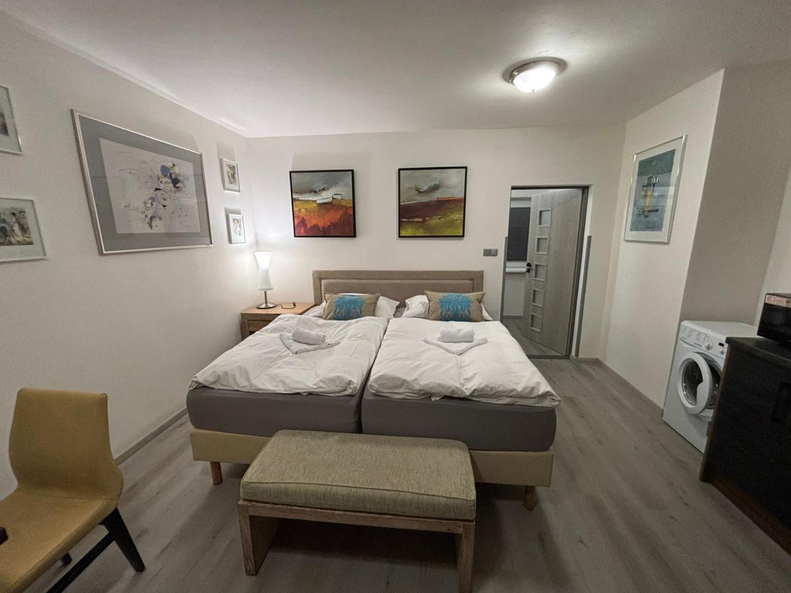 Apartment photo 3