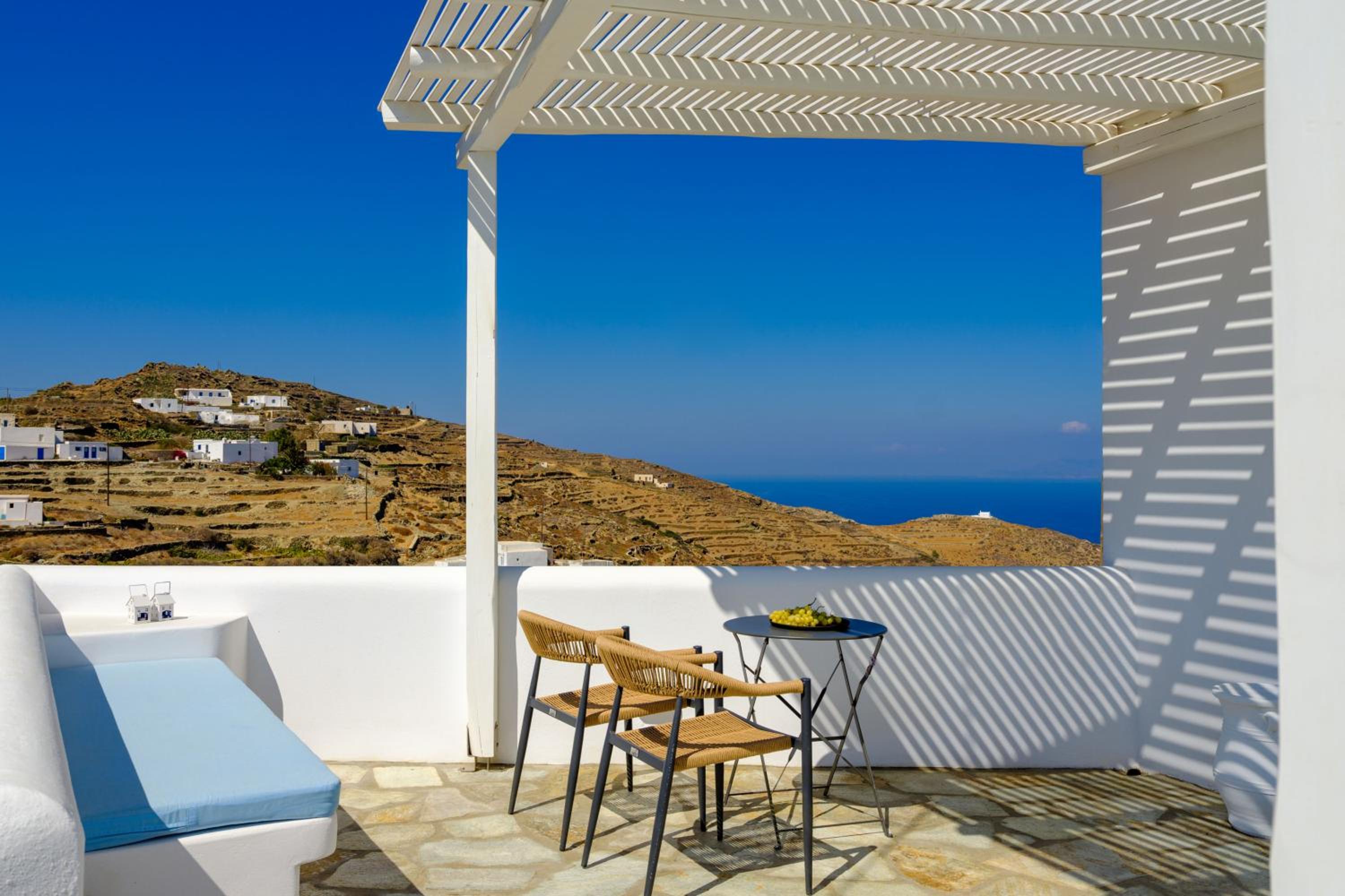 One-Bedroom Apartment with Sea View and Terrace photo 3