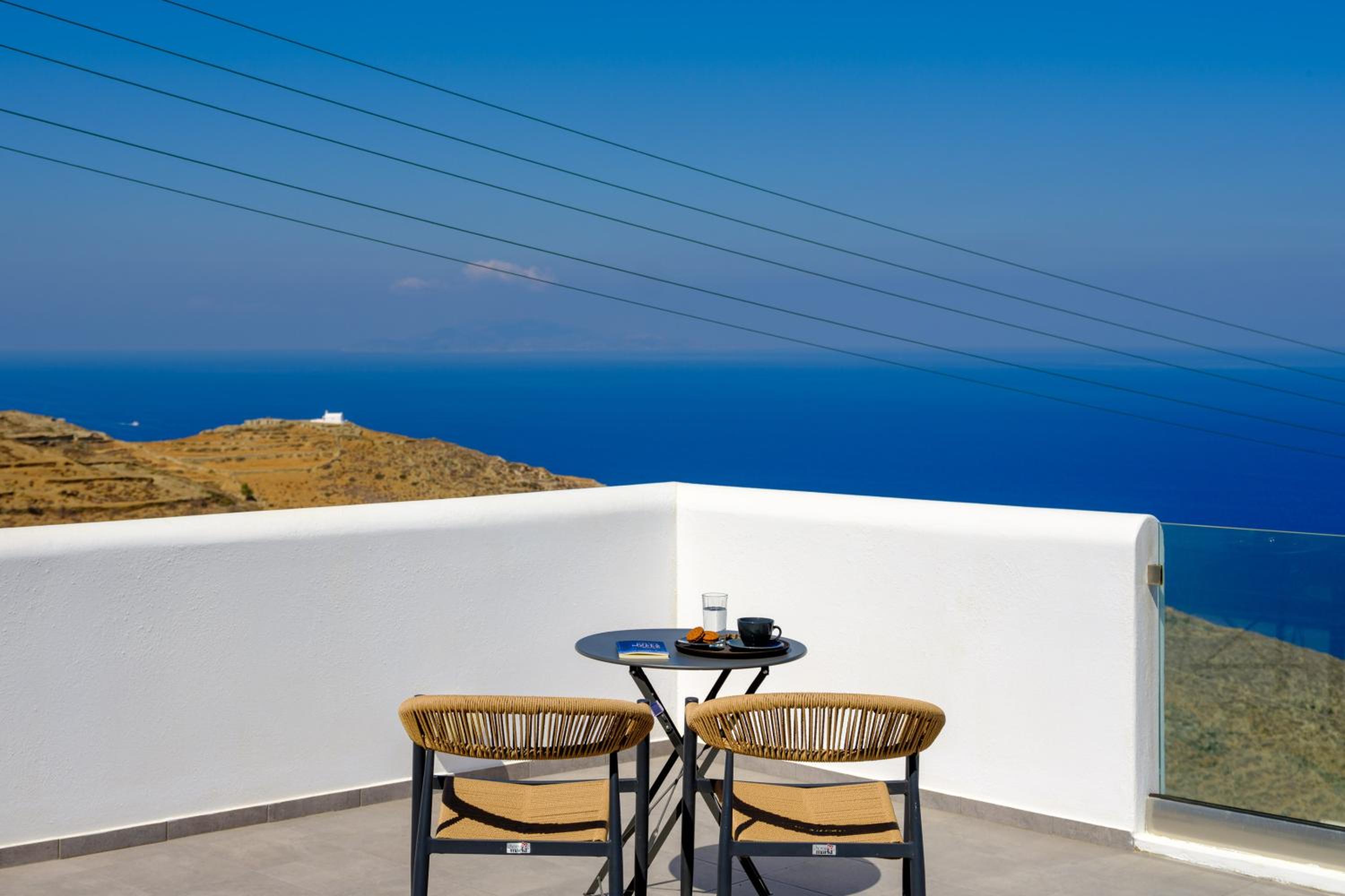 One-Bedroom Apartment with Sea View and Terrace photo 2