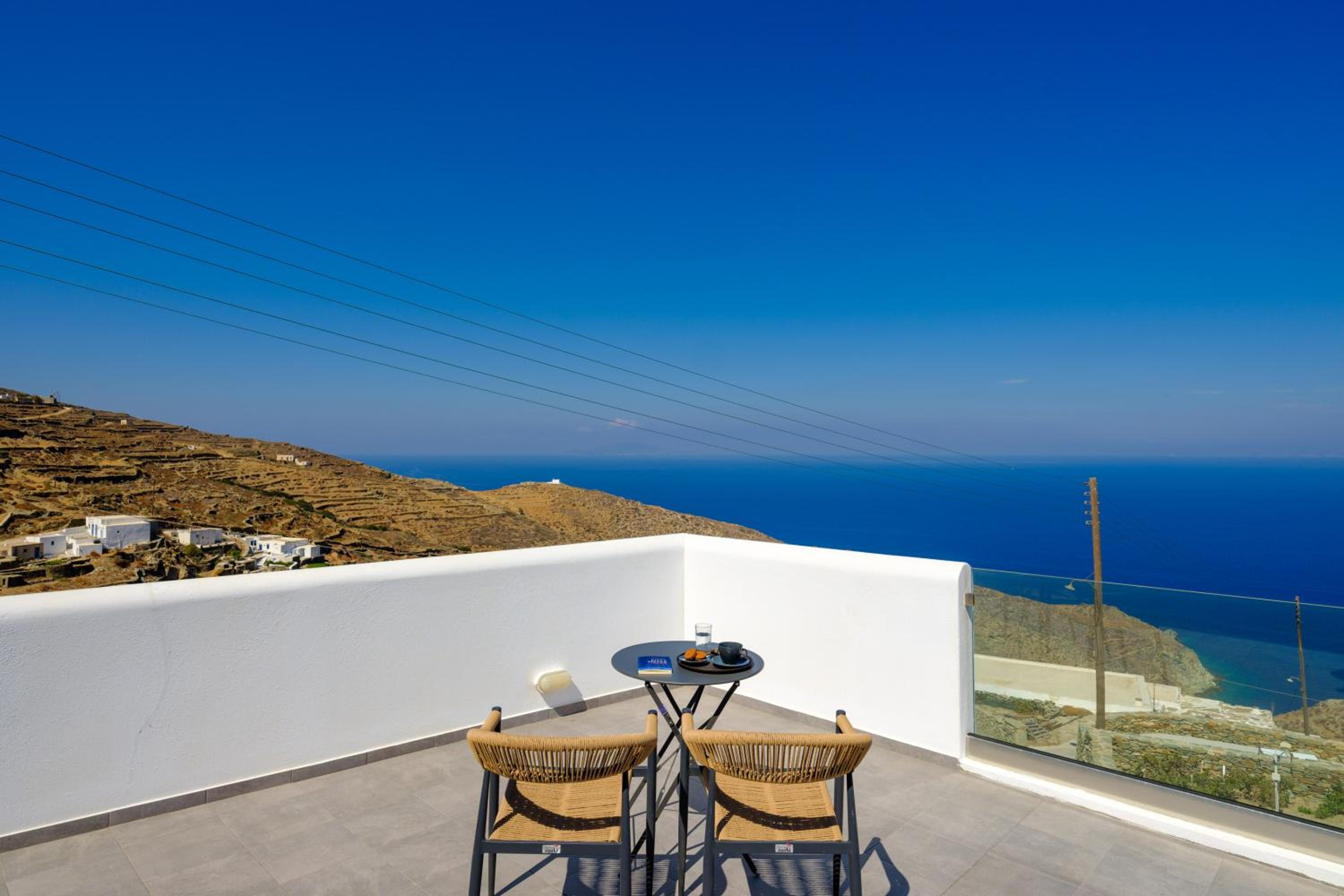 One-Bedroom Apartment with Sea View and Terrace photo 3