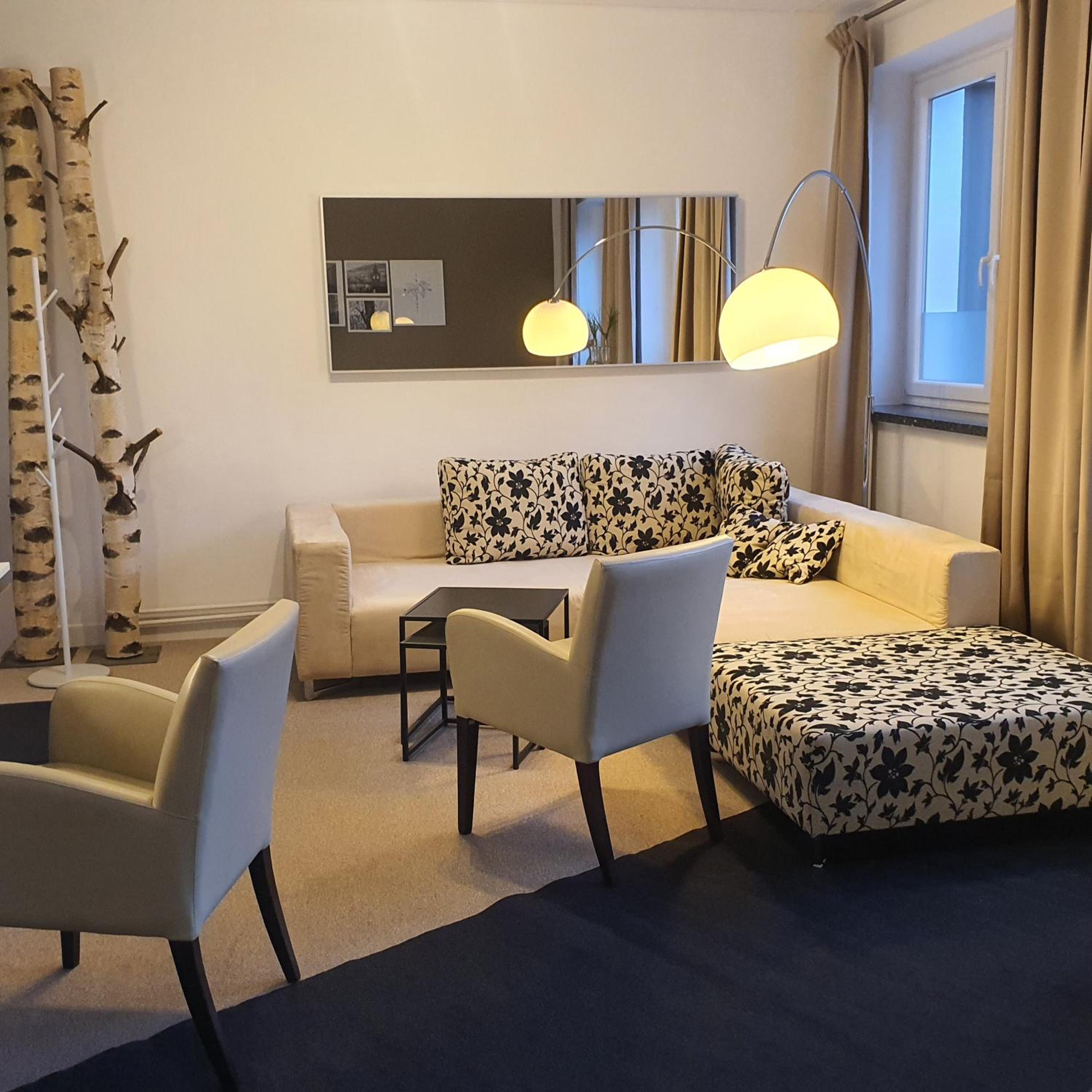 Basic Triple Room with Shared Bathroom