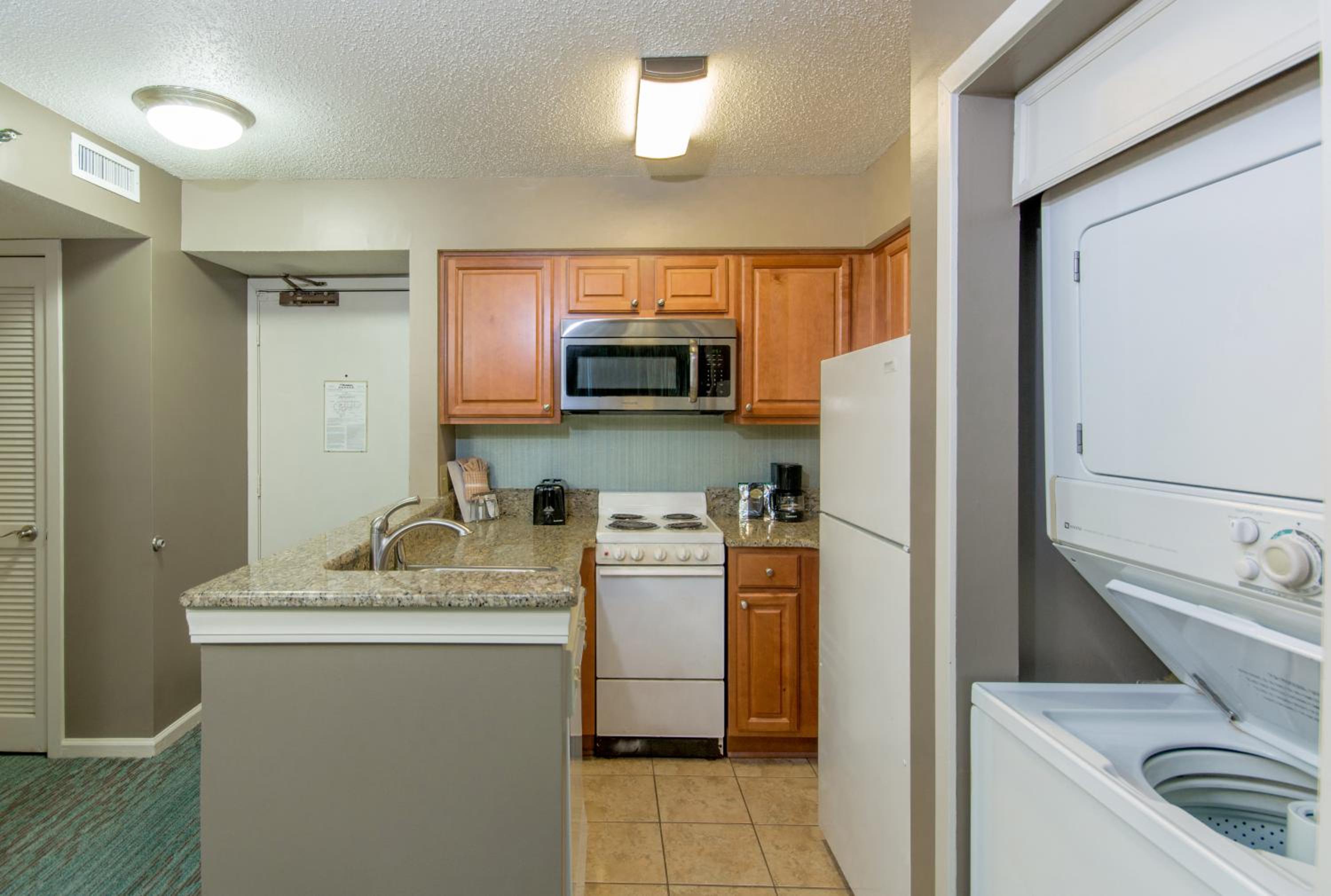 Oceanfront One Bedroom King Condo - Photo 2