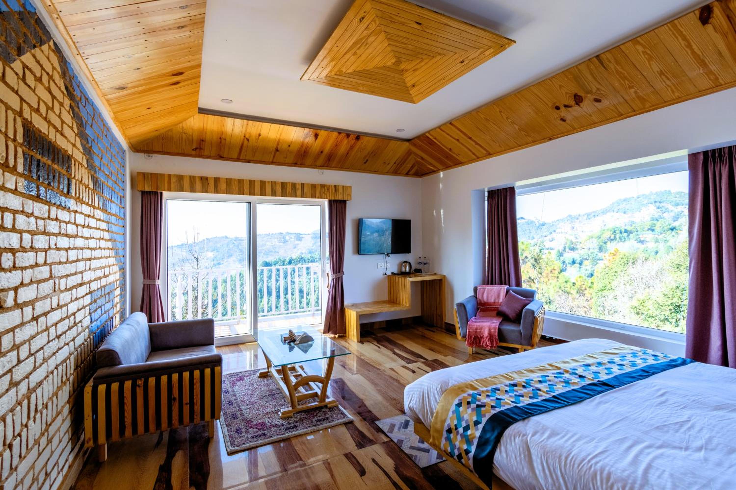 Superior King Room photo 3