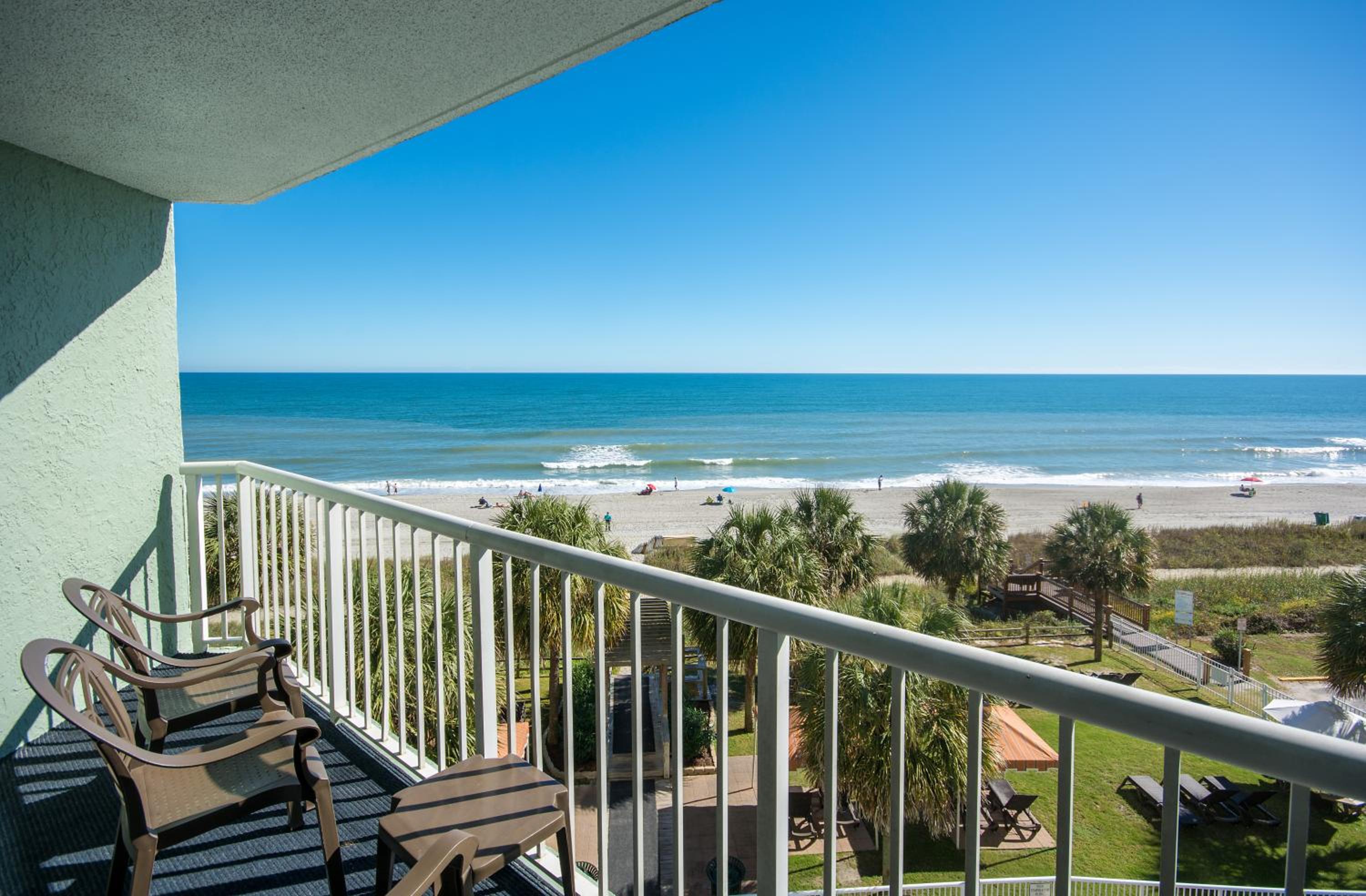 Oceanfront One Bedroom King Condo - Photo 3