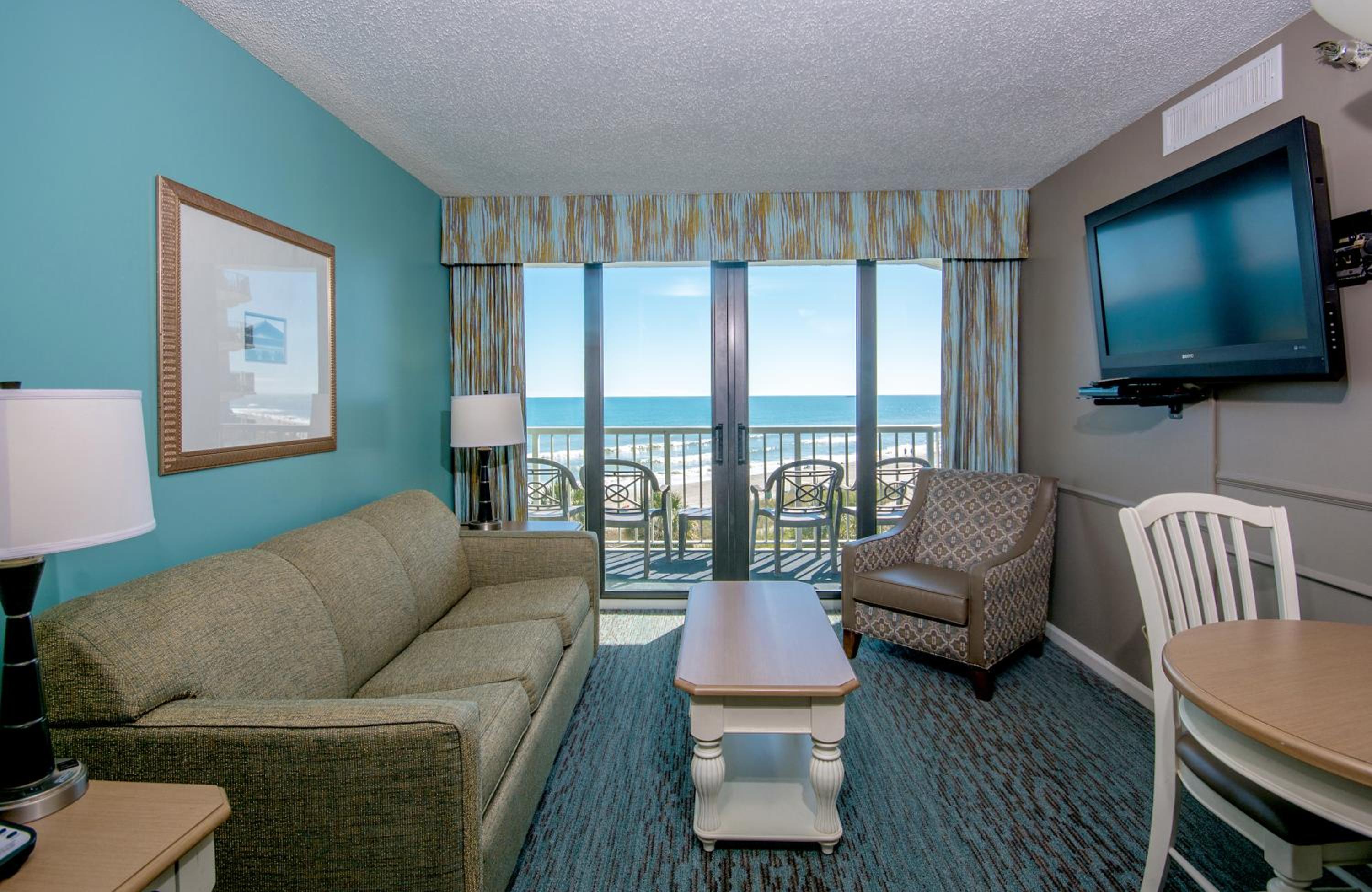 Oceanfront One Bedroom King Condo - Photo 4
