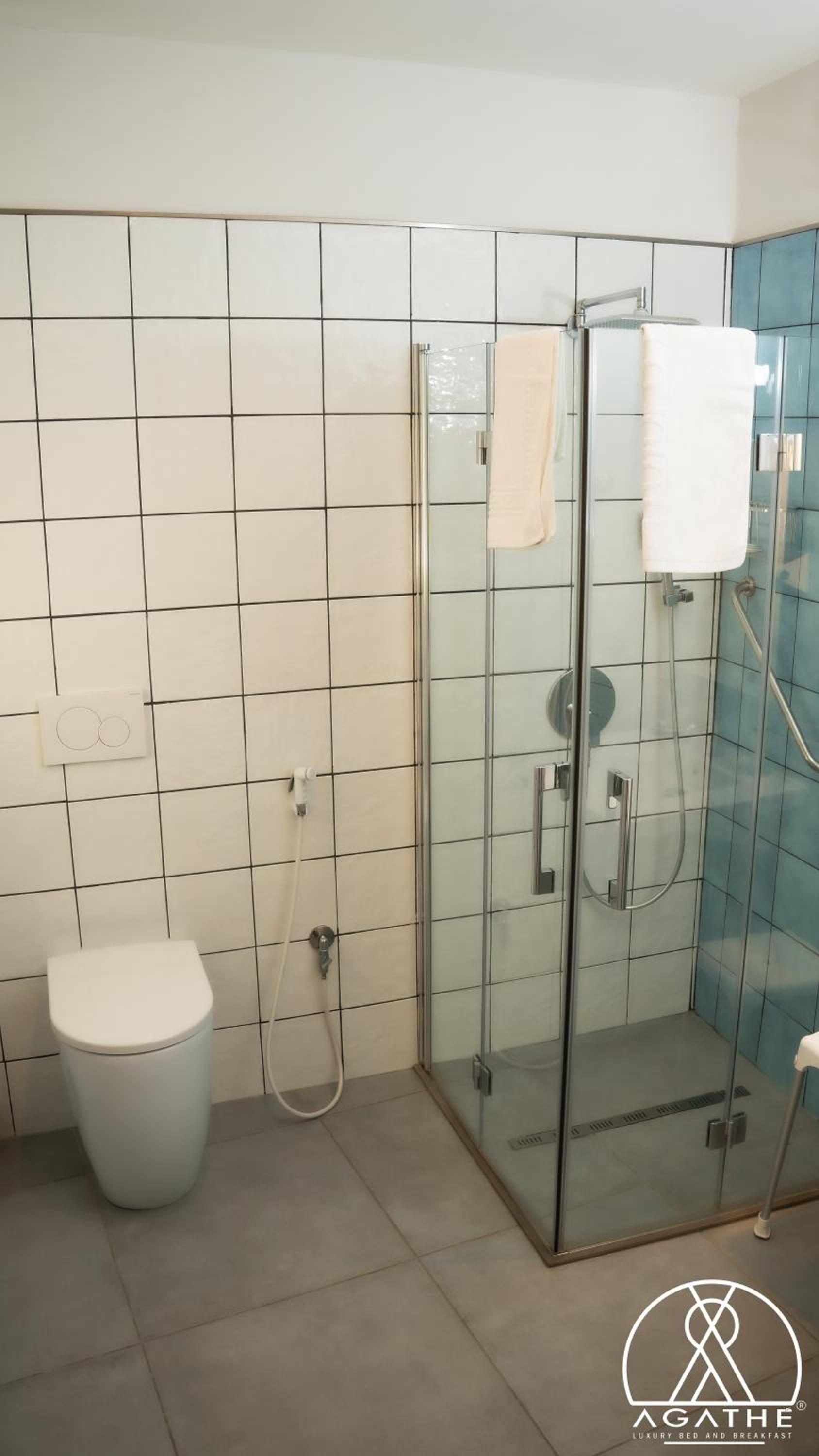 Triple Room with Private Bathroom photo 2