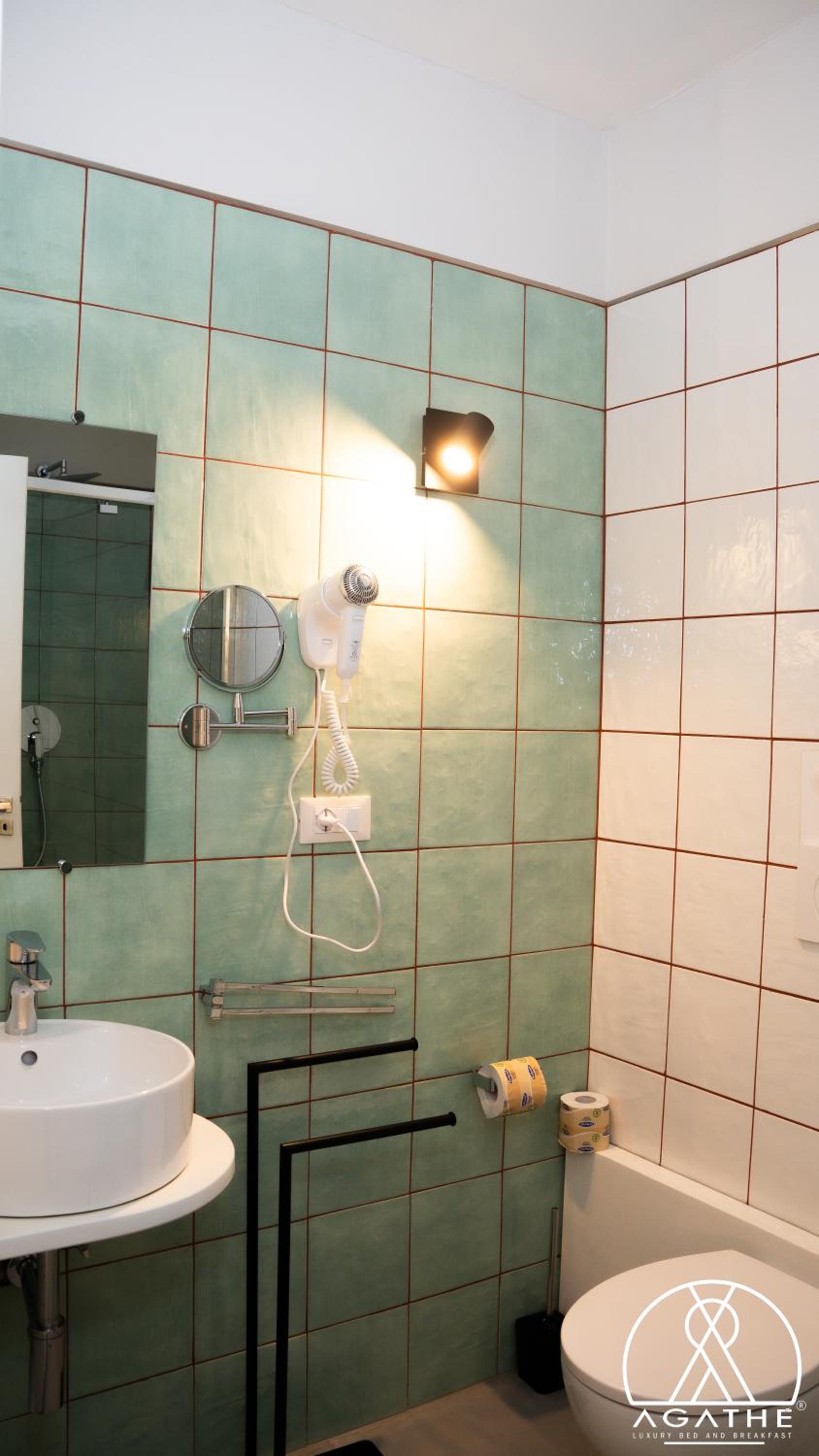 Double Room - Photo 5