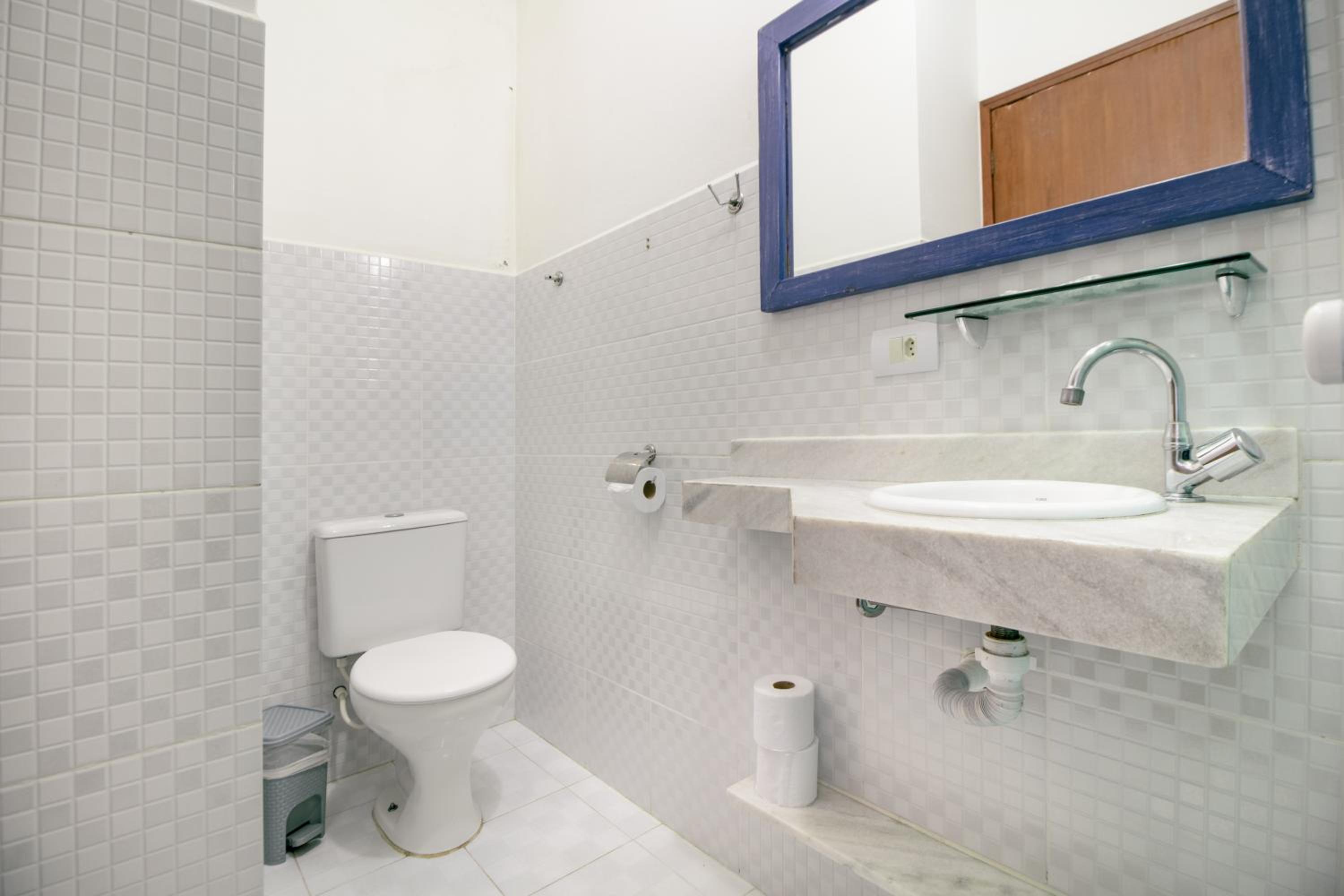 Master Room - Photo 7