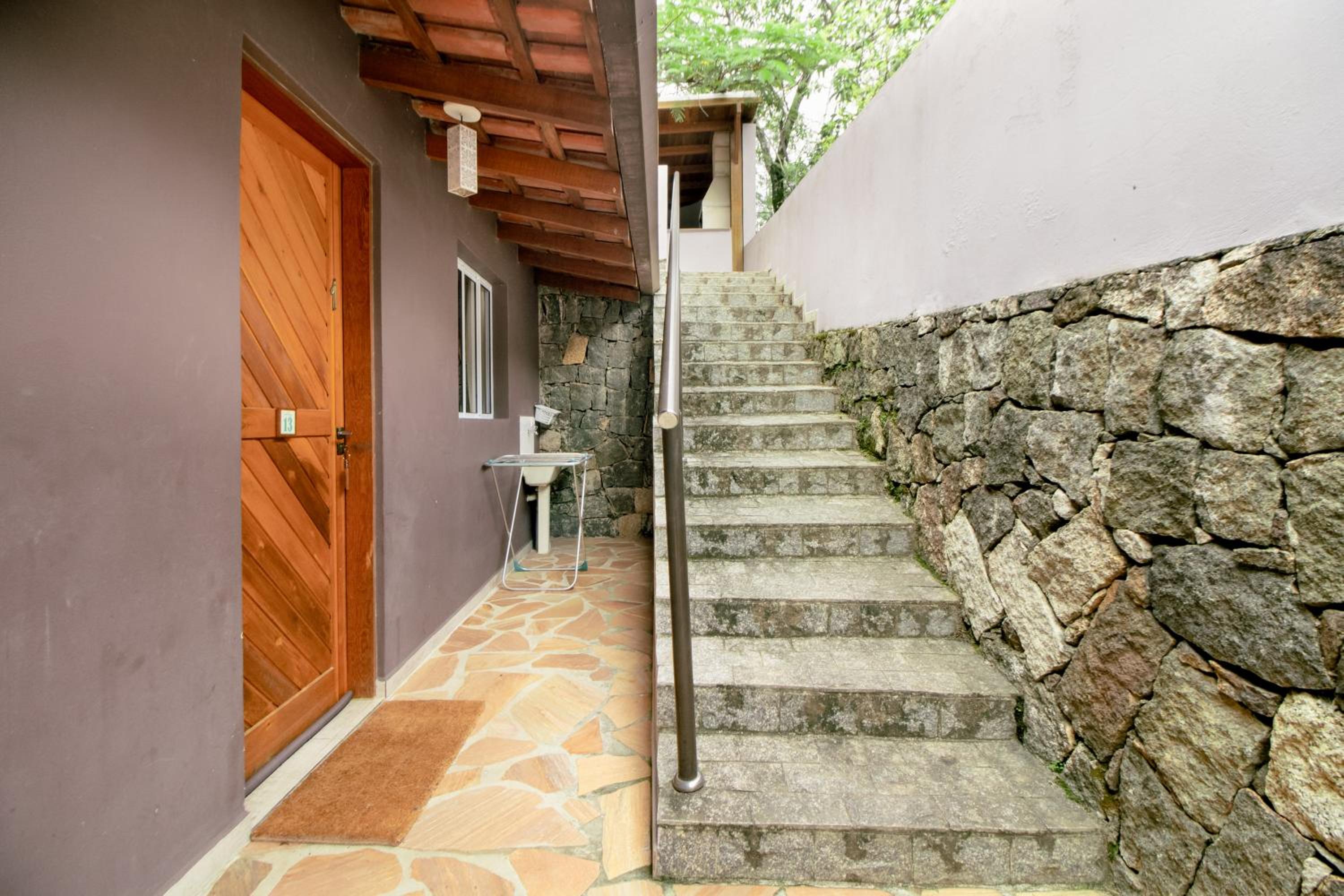 Junior Villa Annex Building - Photo 6