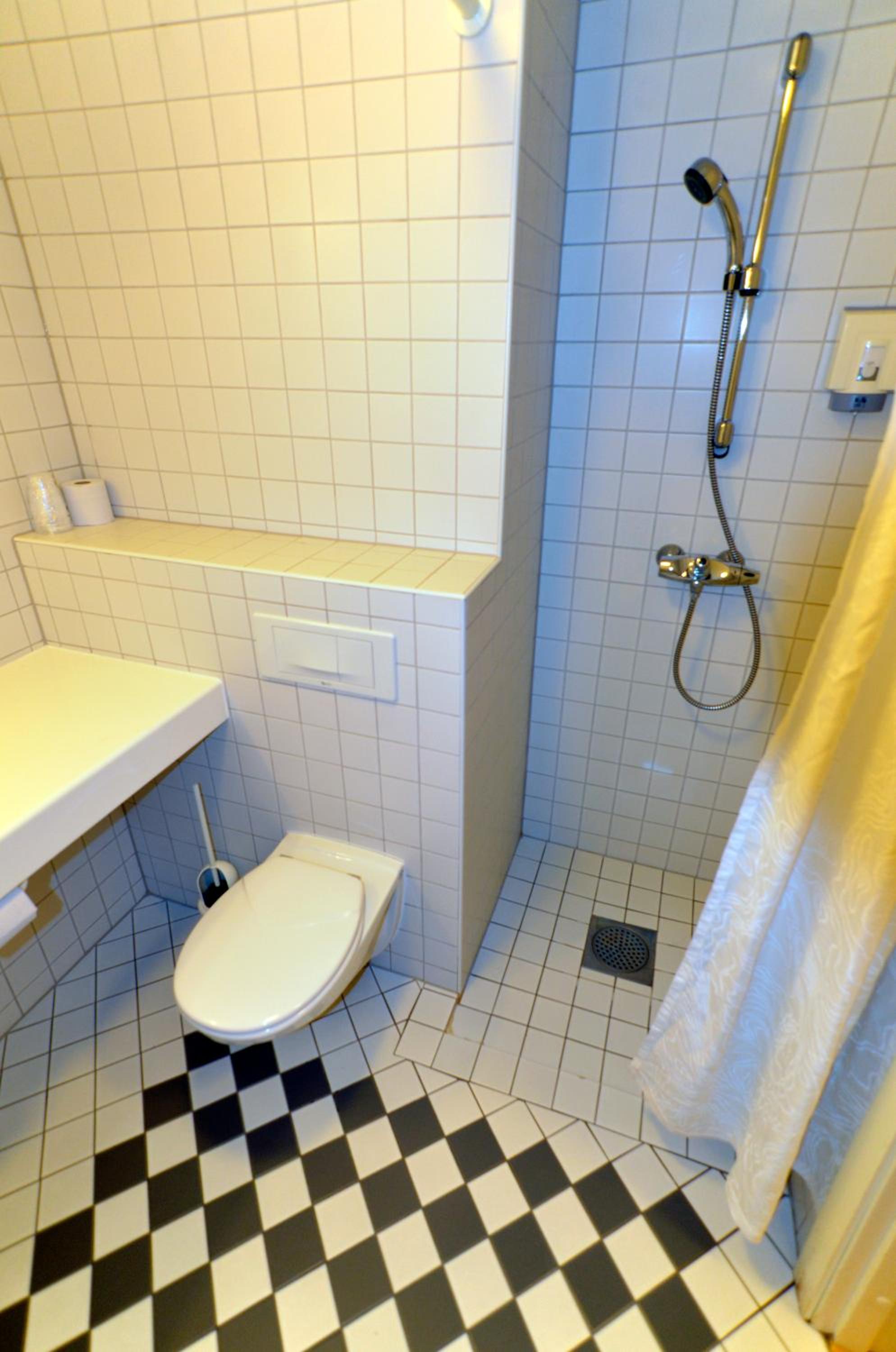 Twin Room - Photo 2