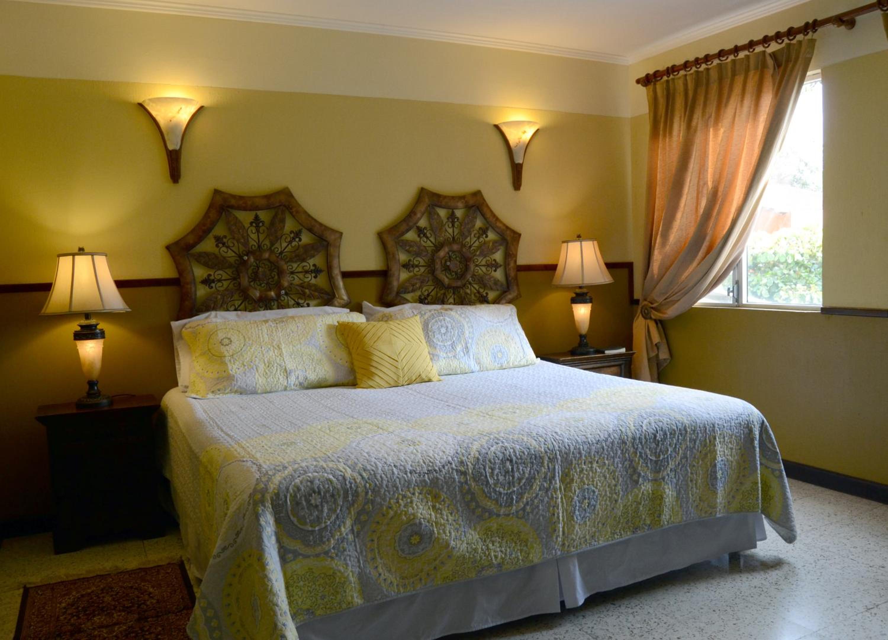 Deluxe King Room photo 3
