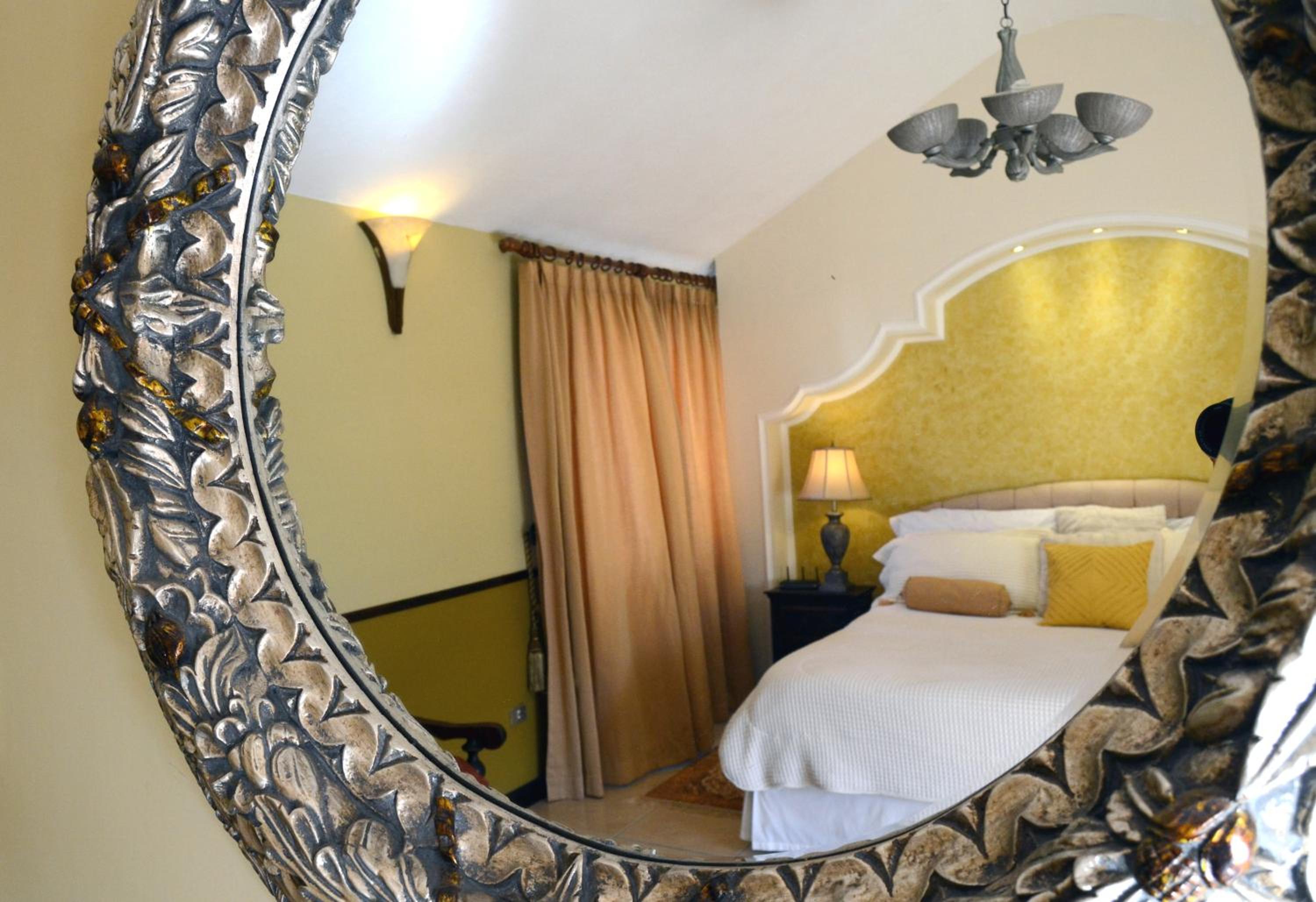 Suite with Mountain View photo 3
