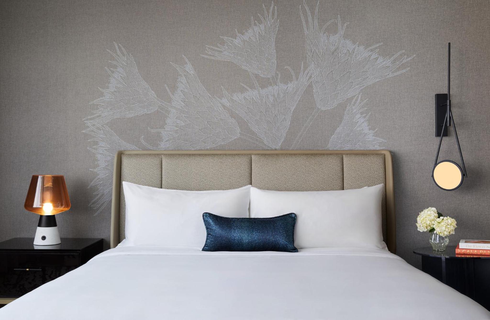 Classic King Room - Photo 7