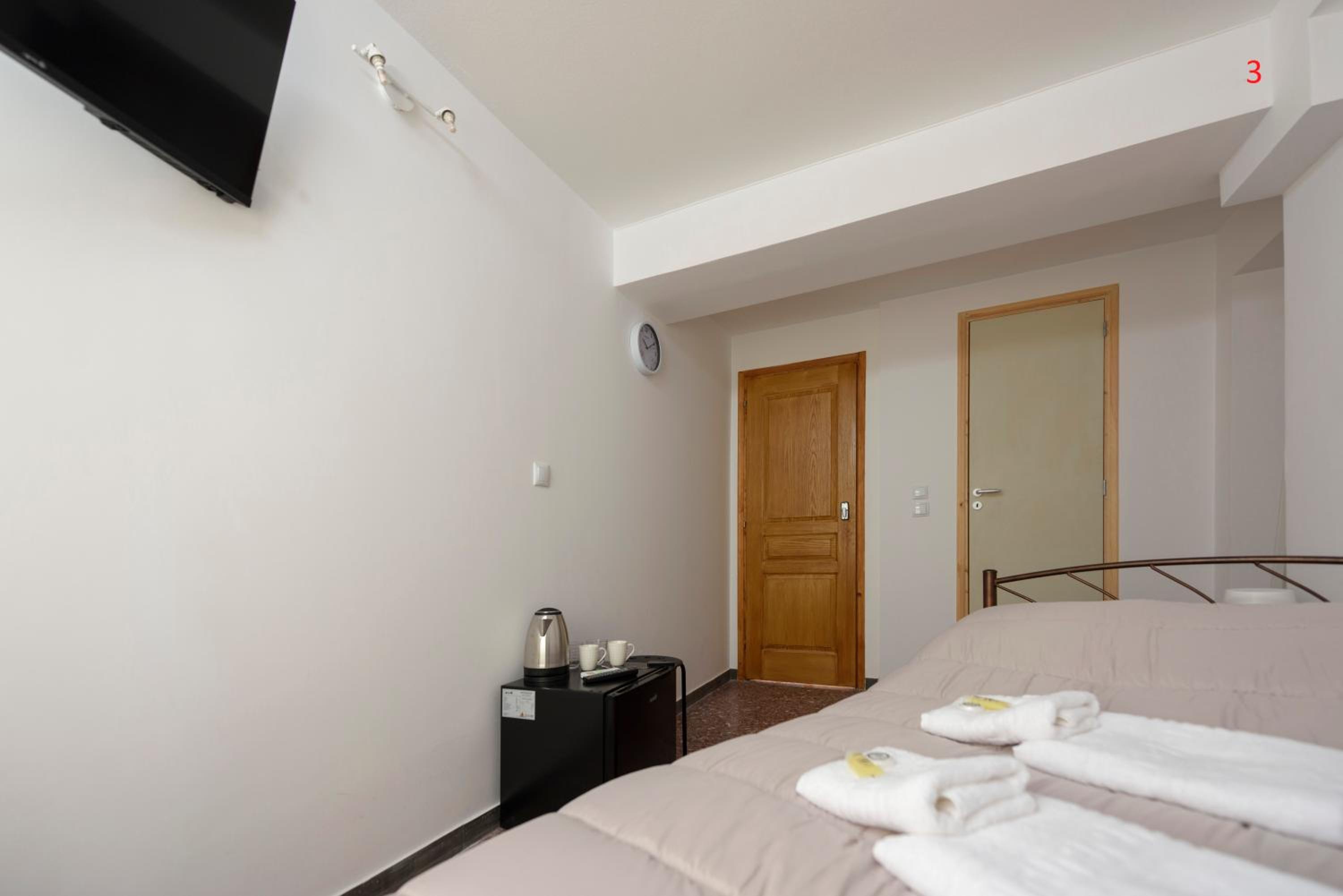 Economy Double Room photo 1