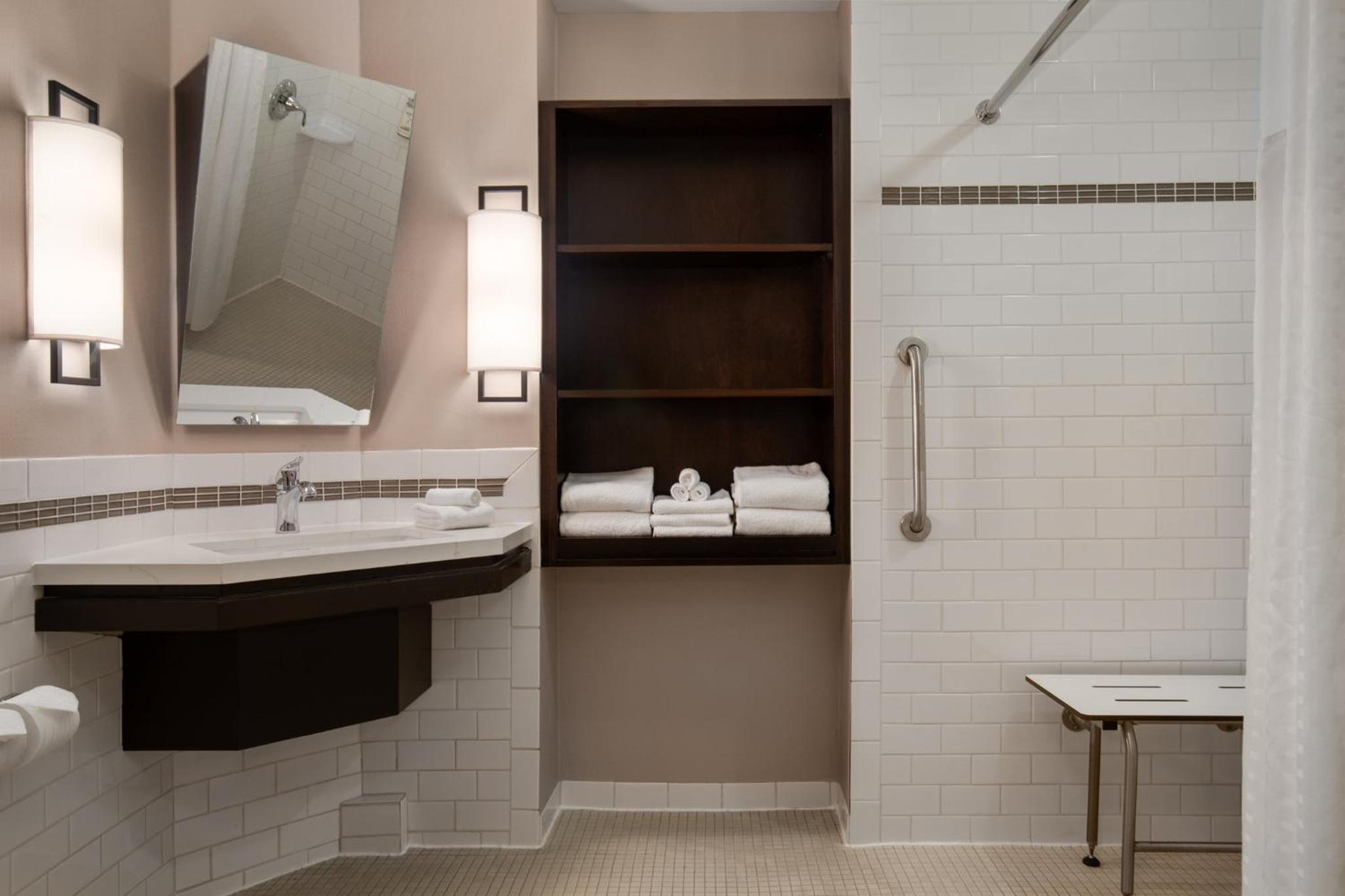 Queen Room with Accessible Roll In Shower - Non-Smoking photo 1