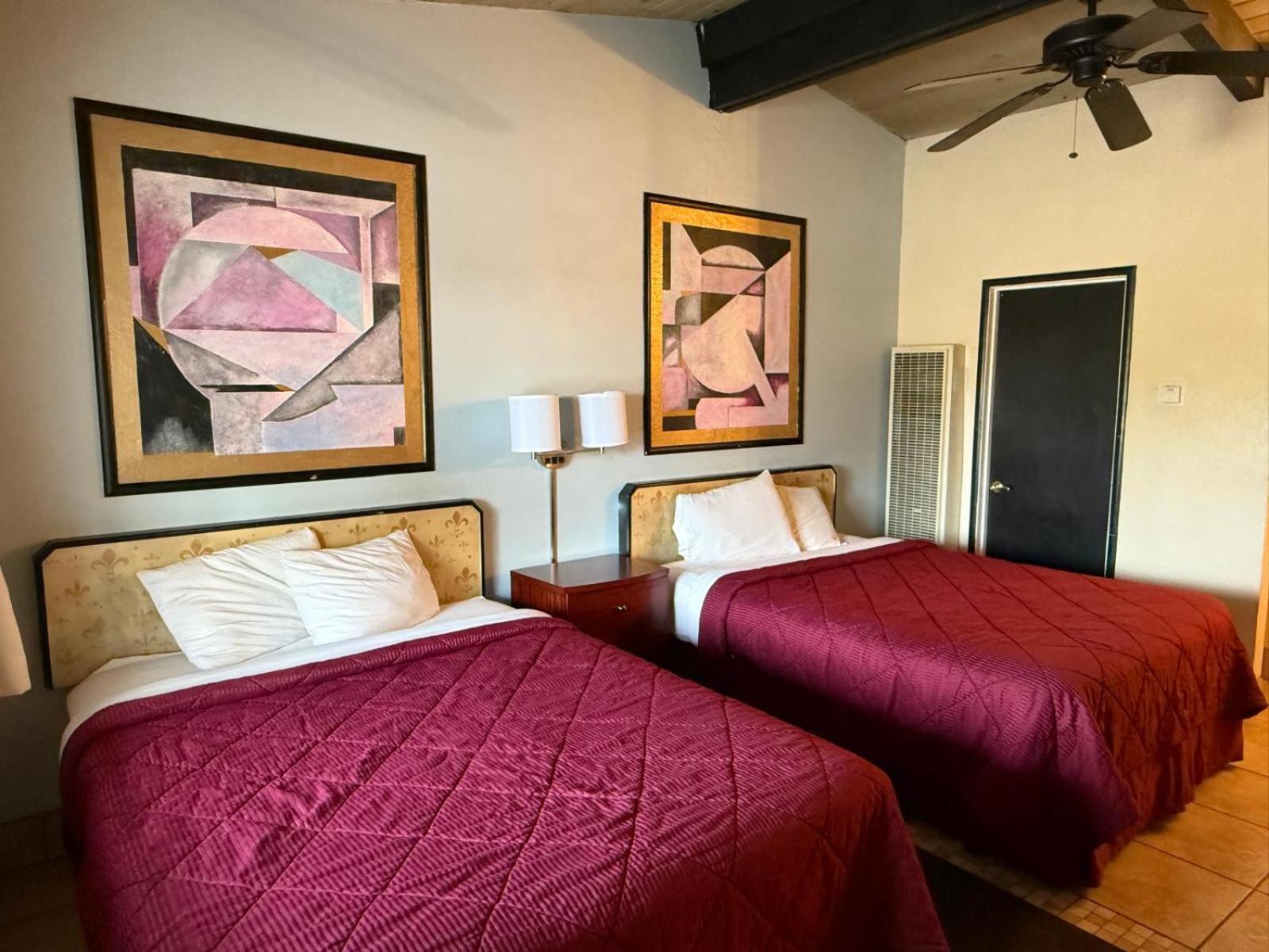 Double Room With Private Bathroom photo 1