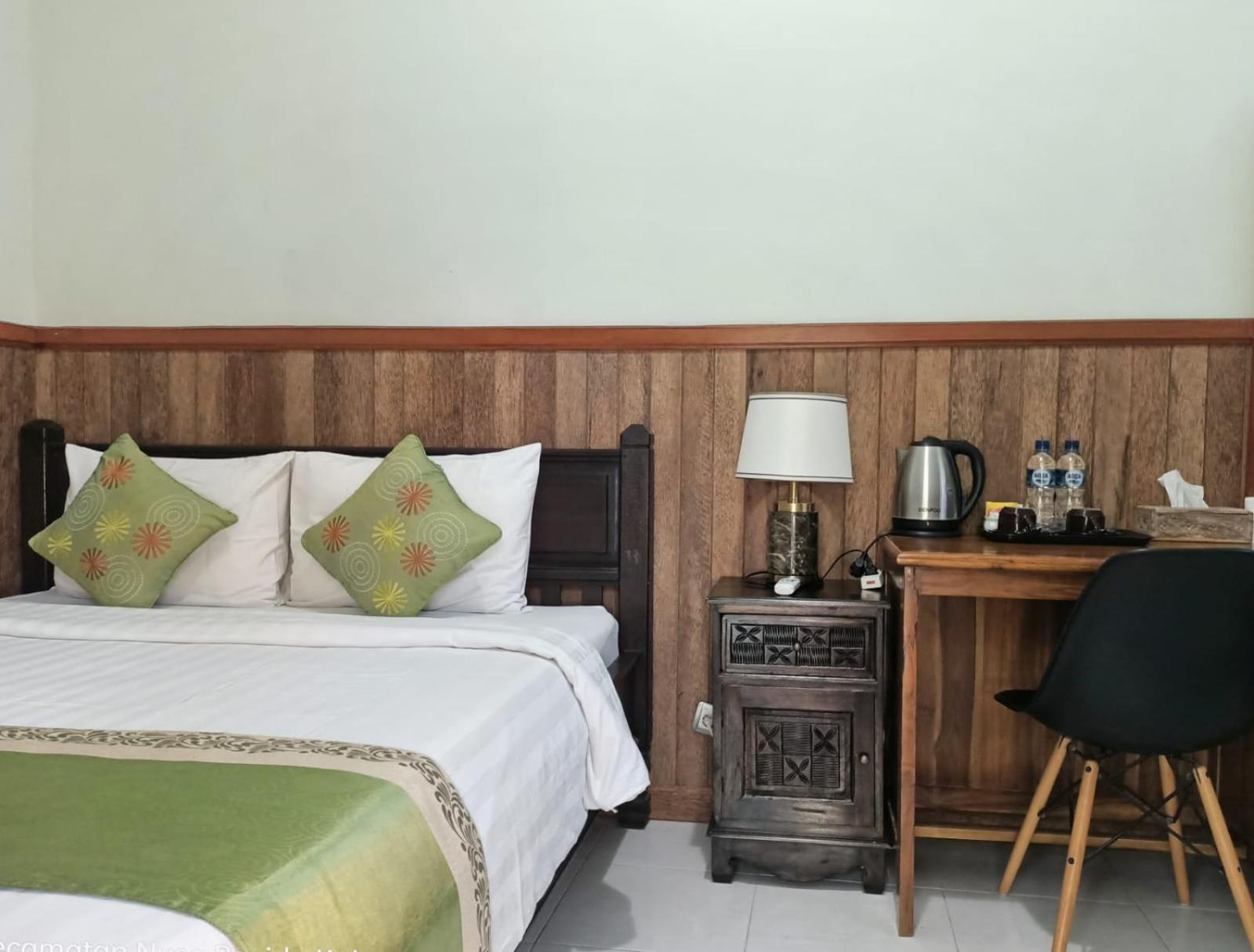 Standard Double Room - Photo 9