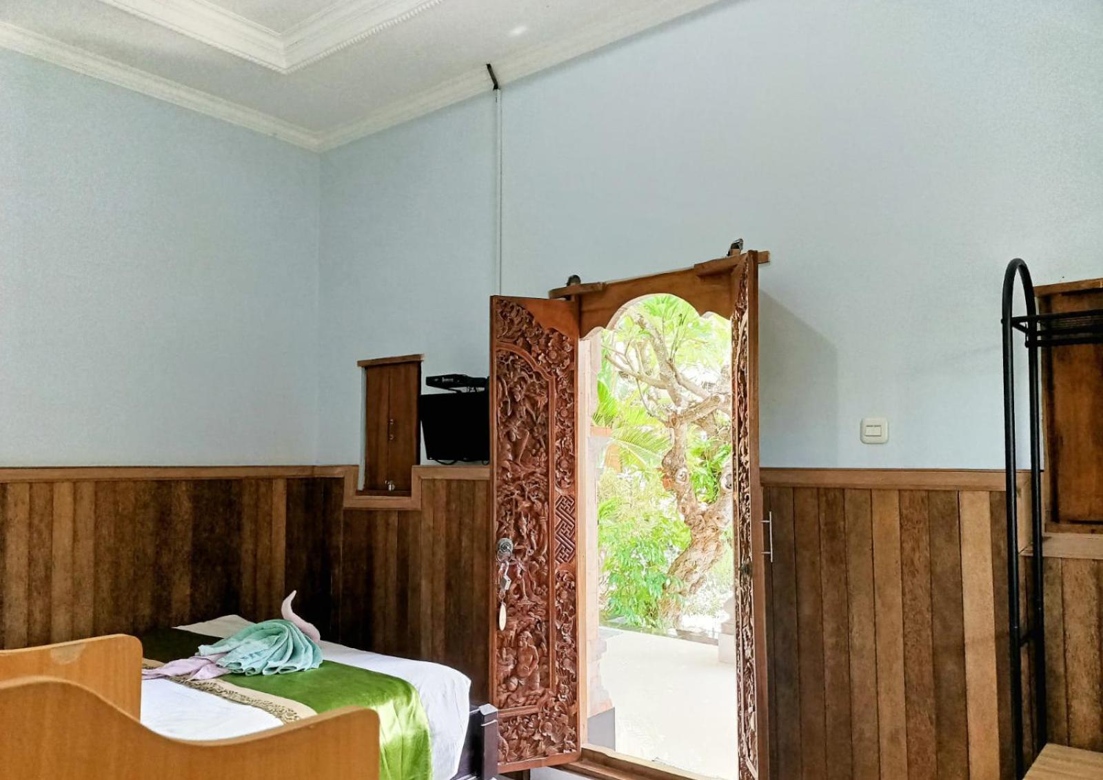 Standard Double Room - Photo 12