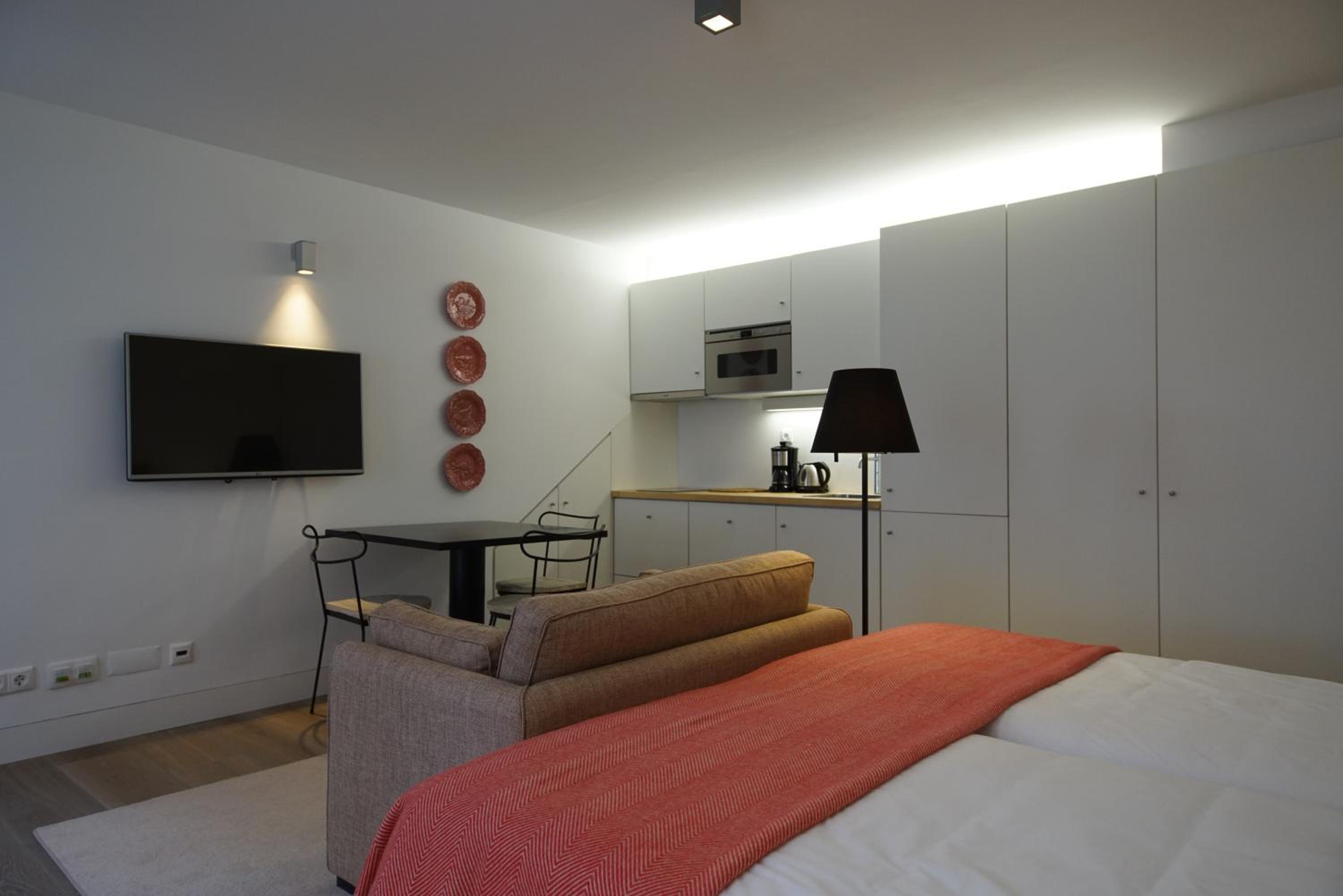 Superior Studio Apartment with Kitchenette