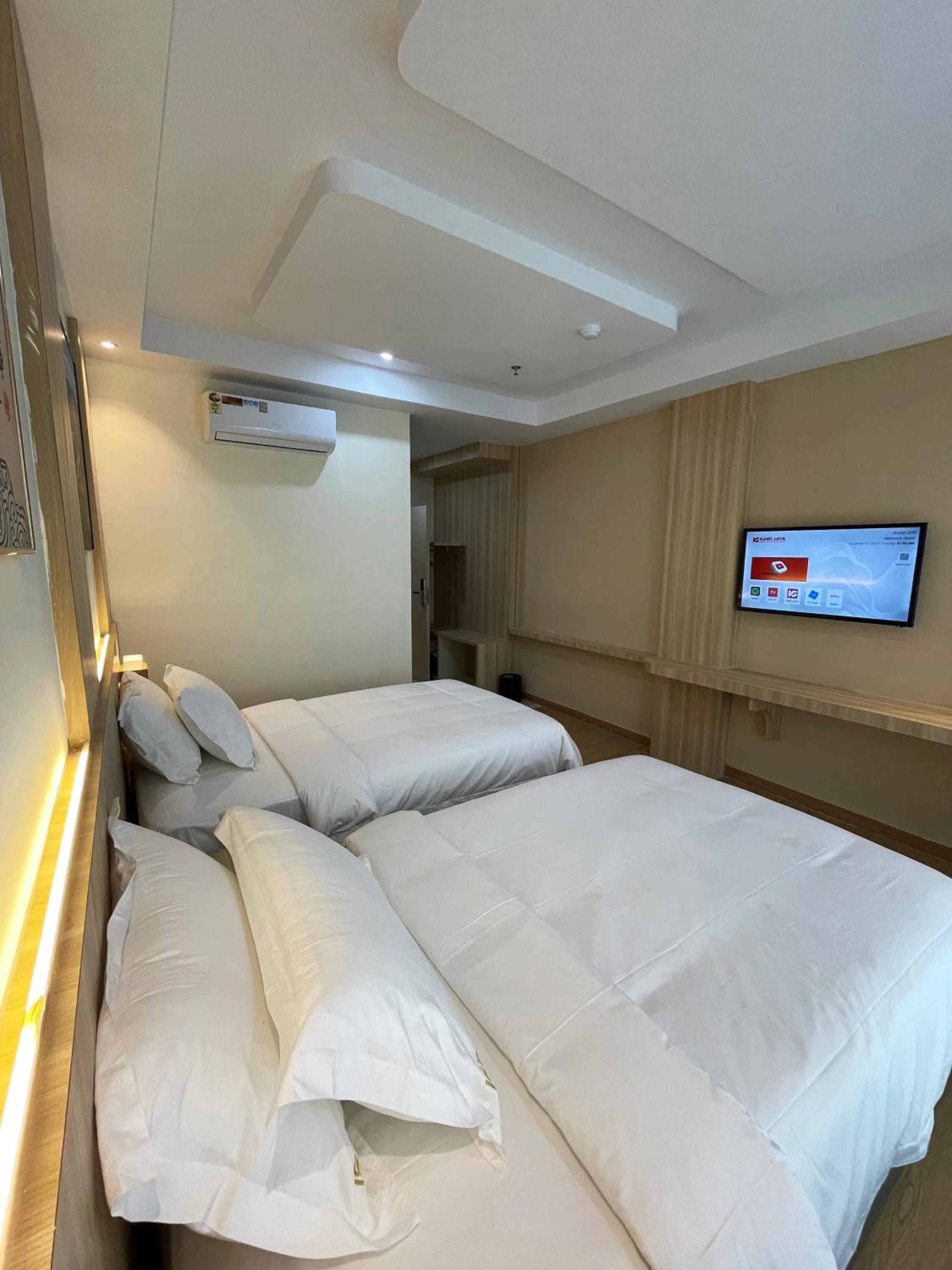 Deluxe Twin Room - Photo 15