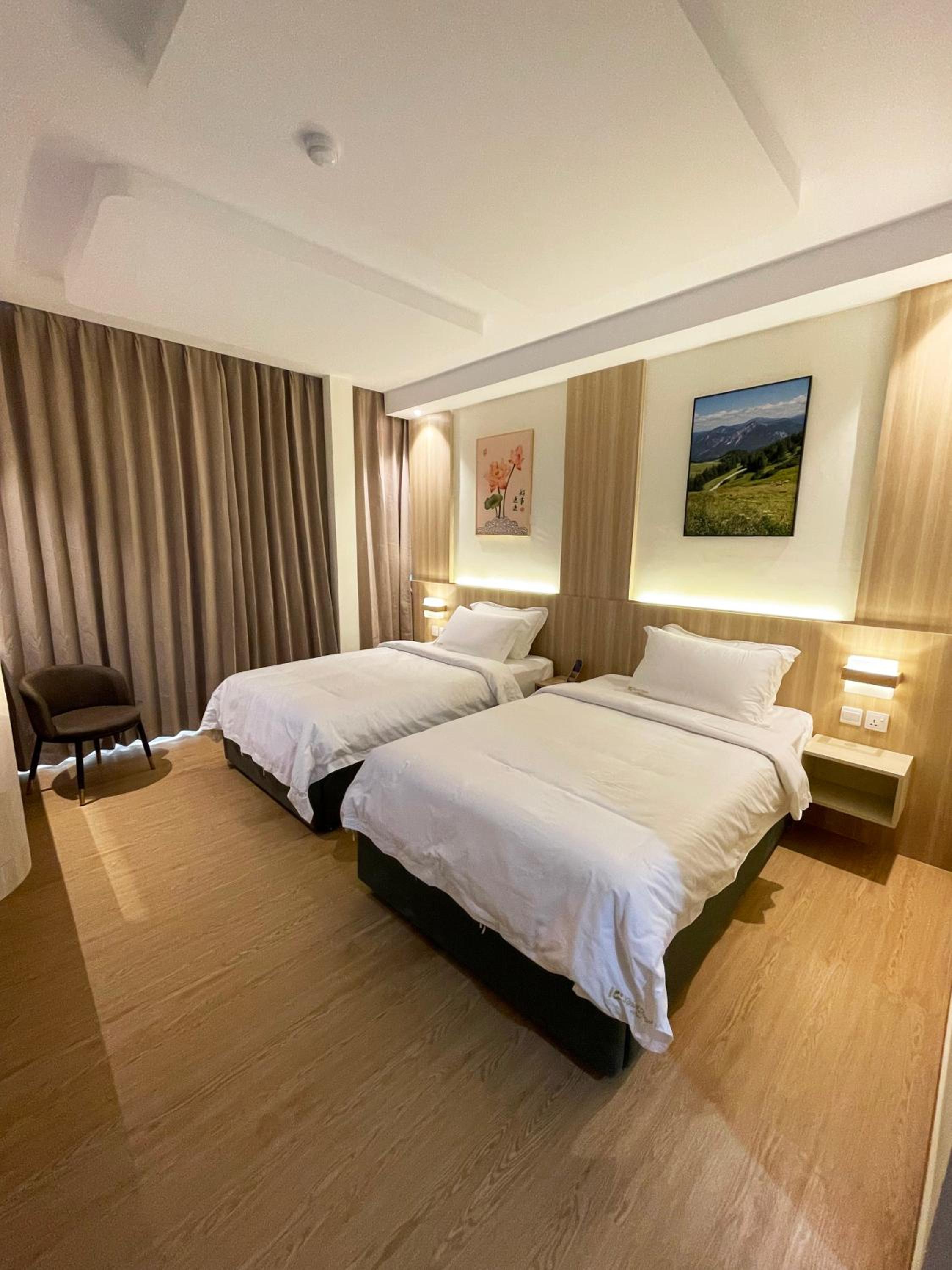 Deluxe Twin Room - Photo 16