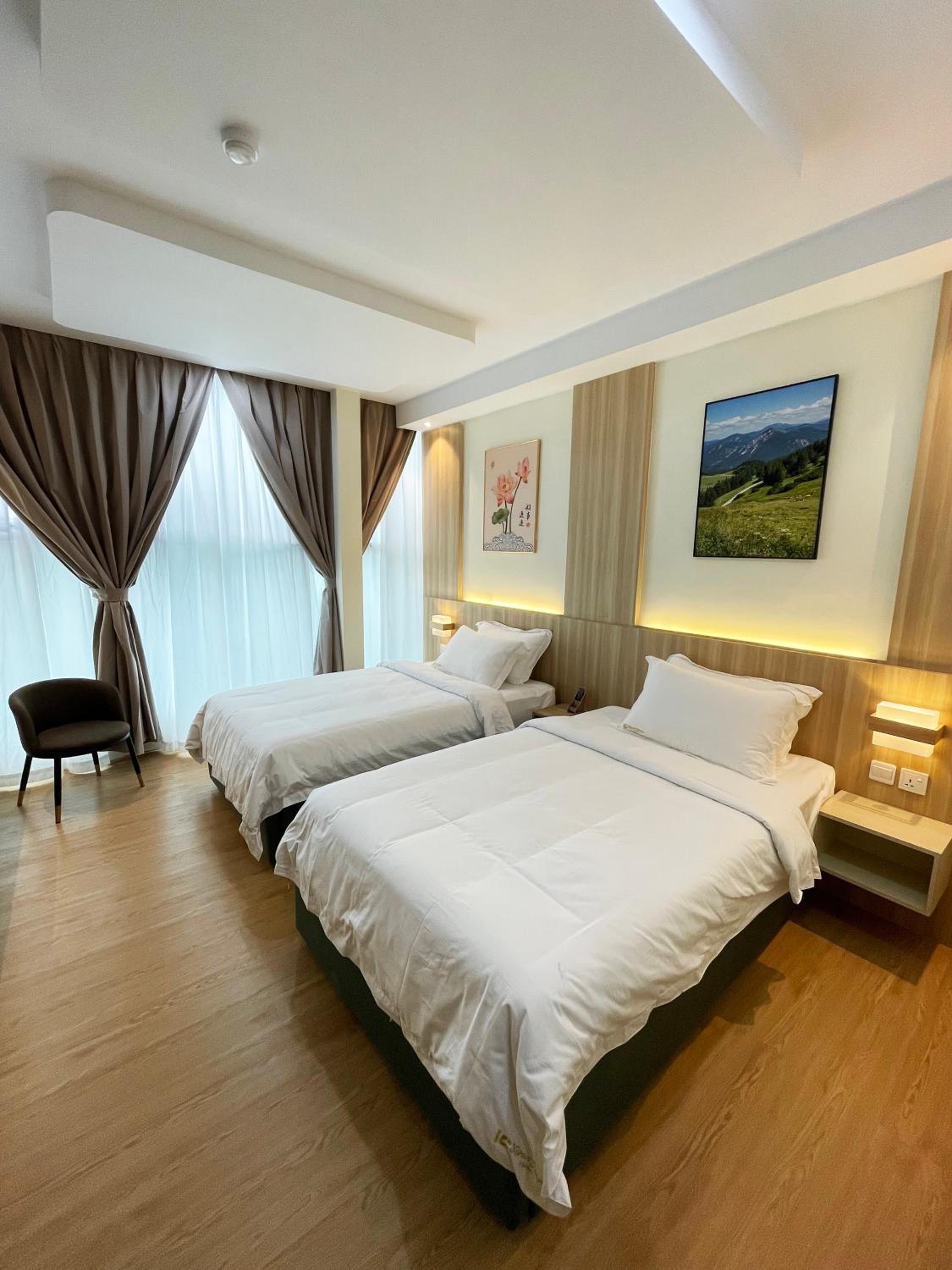 Deluxe Twin Room - Photo 17