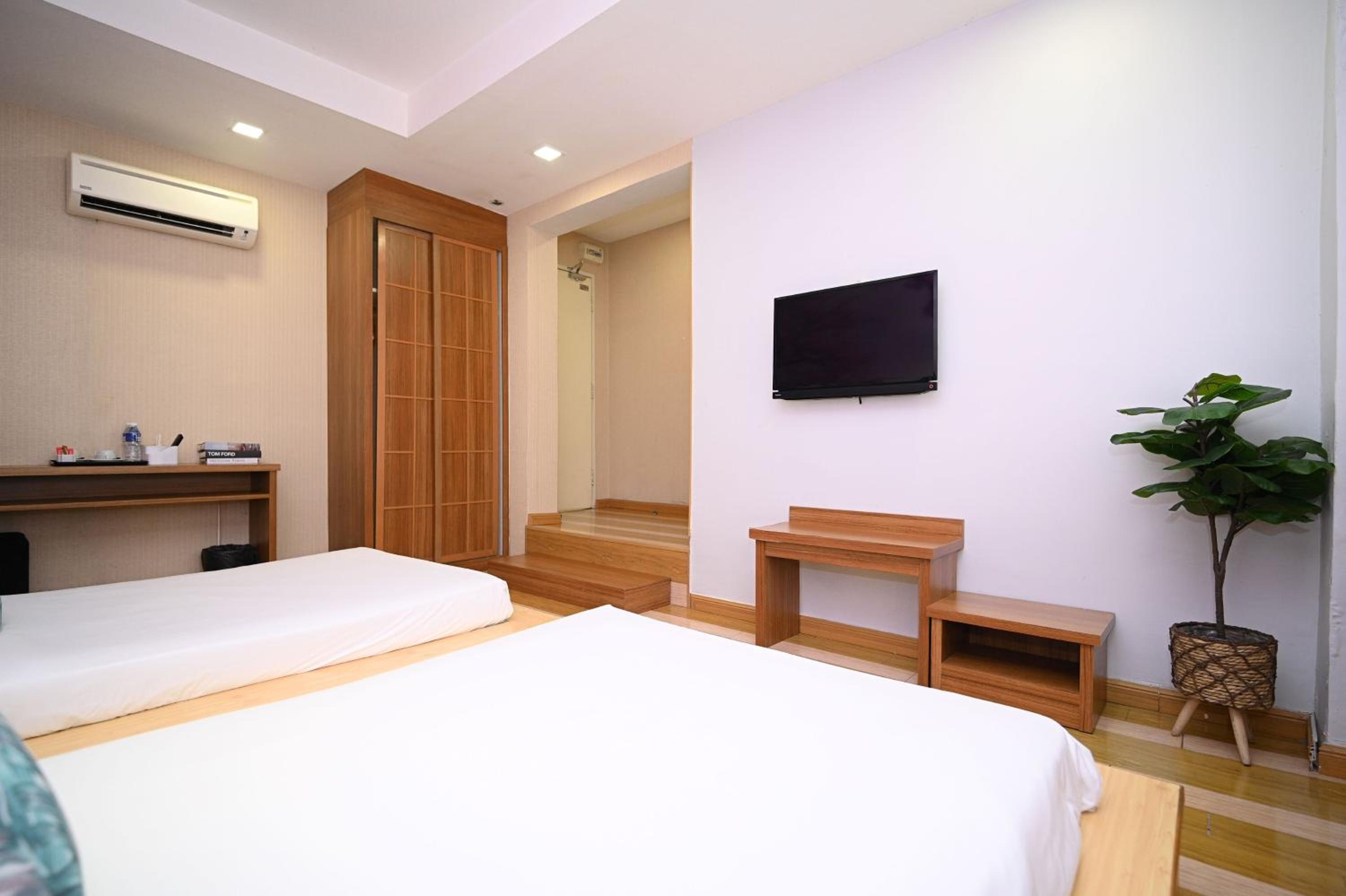 Deluxe Twin Room - Photo 6