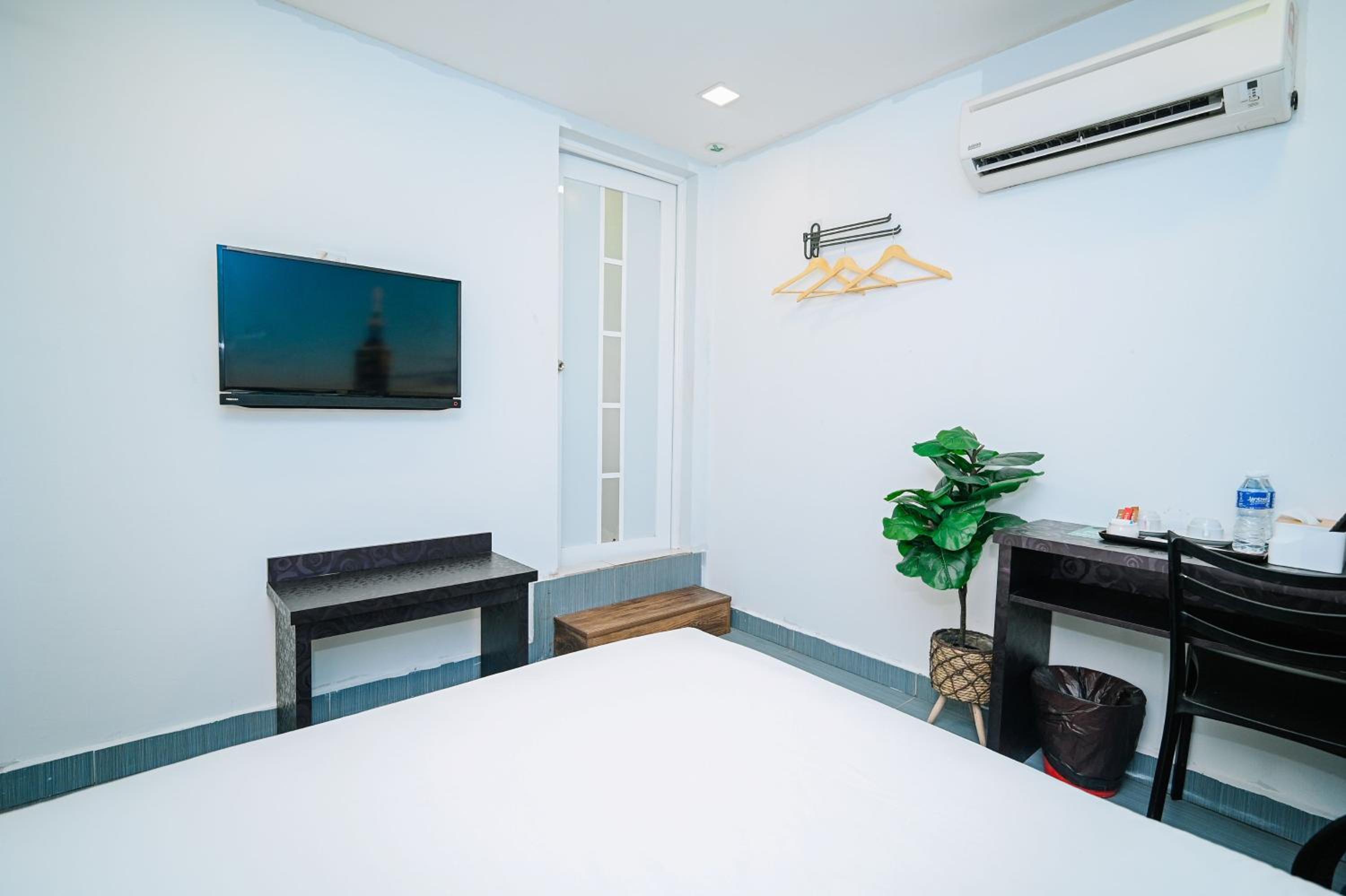 Standard Queen Room - Photo 3