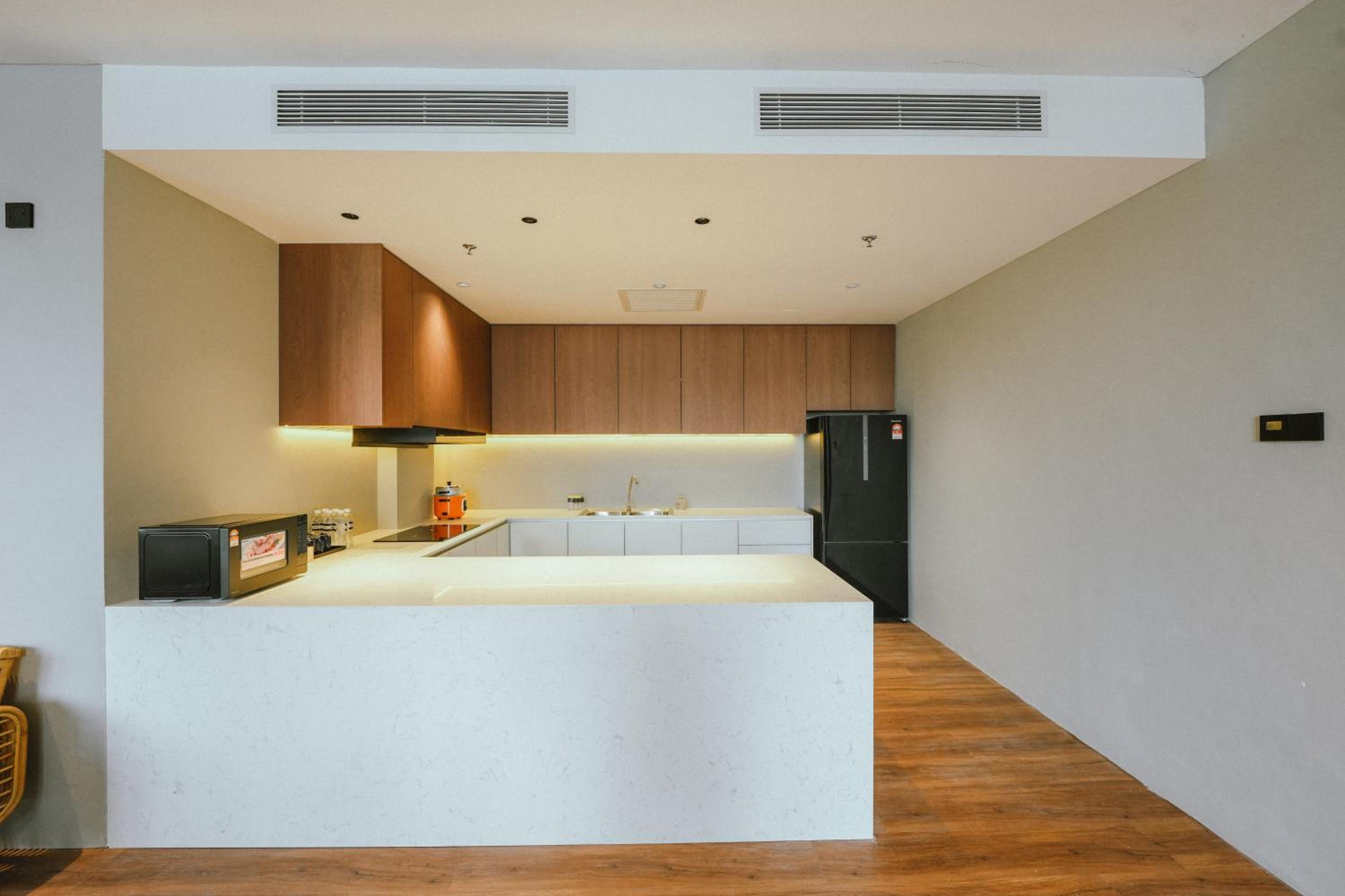 Deluxe Suite - Photo 10
