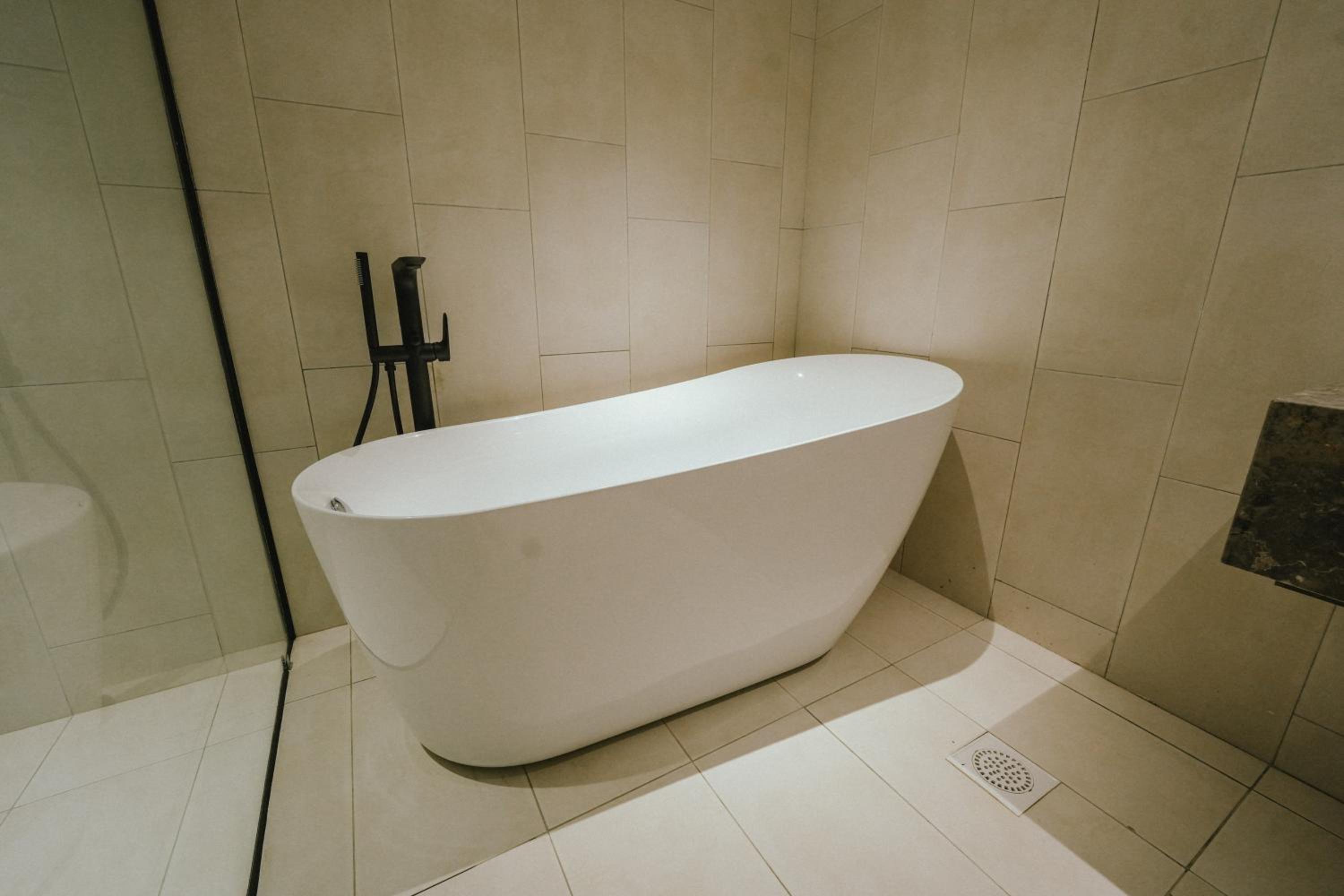 Deluxe Suite - Photo 1
