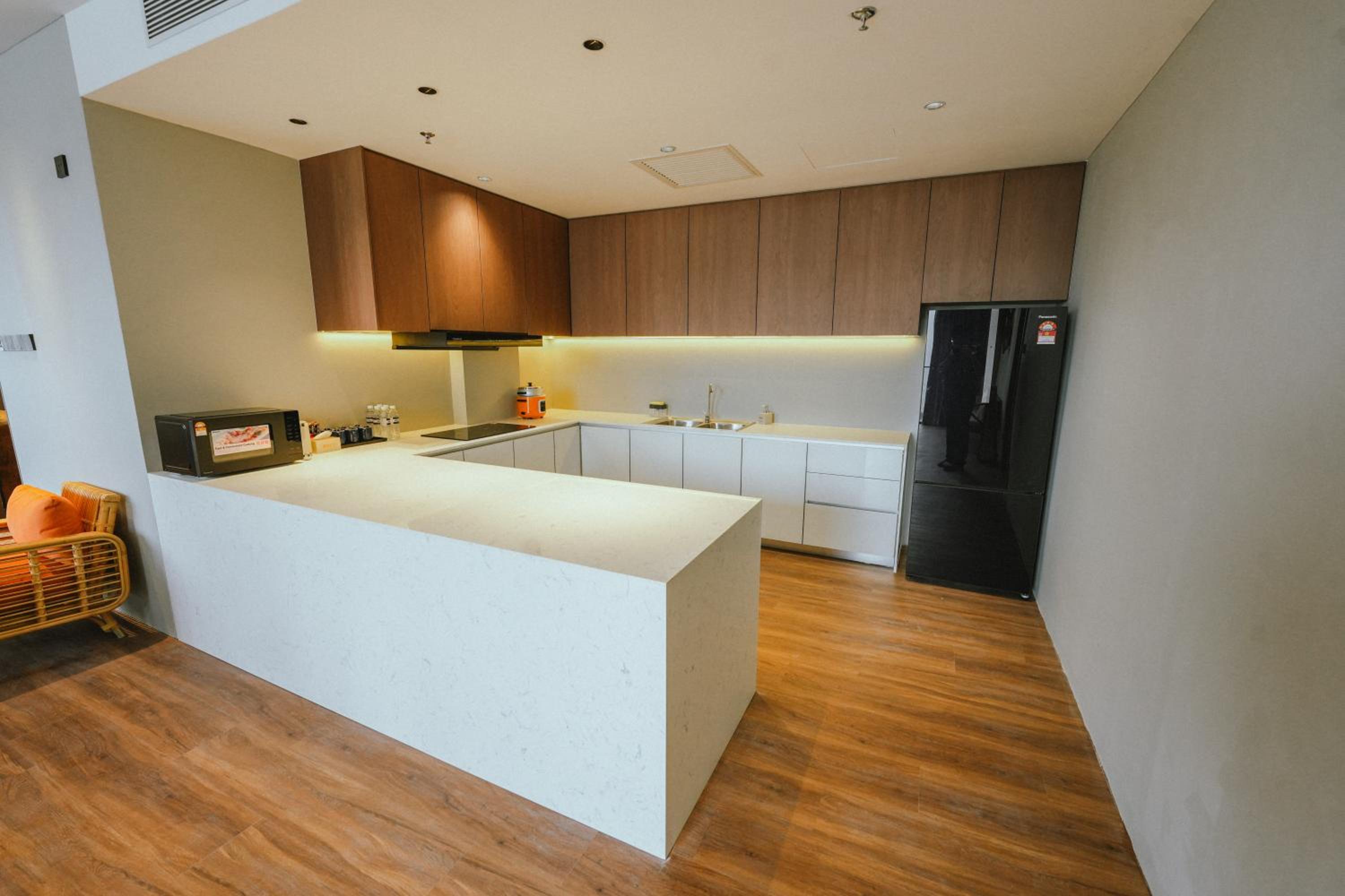 Deluxe Suite - Photo 3